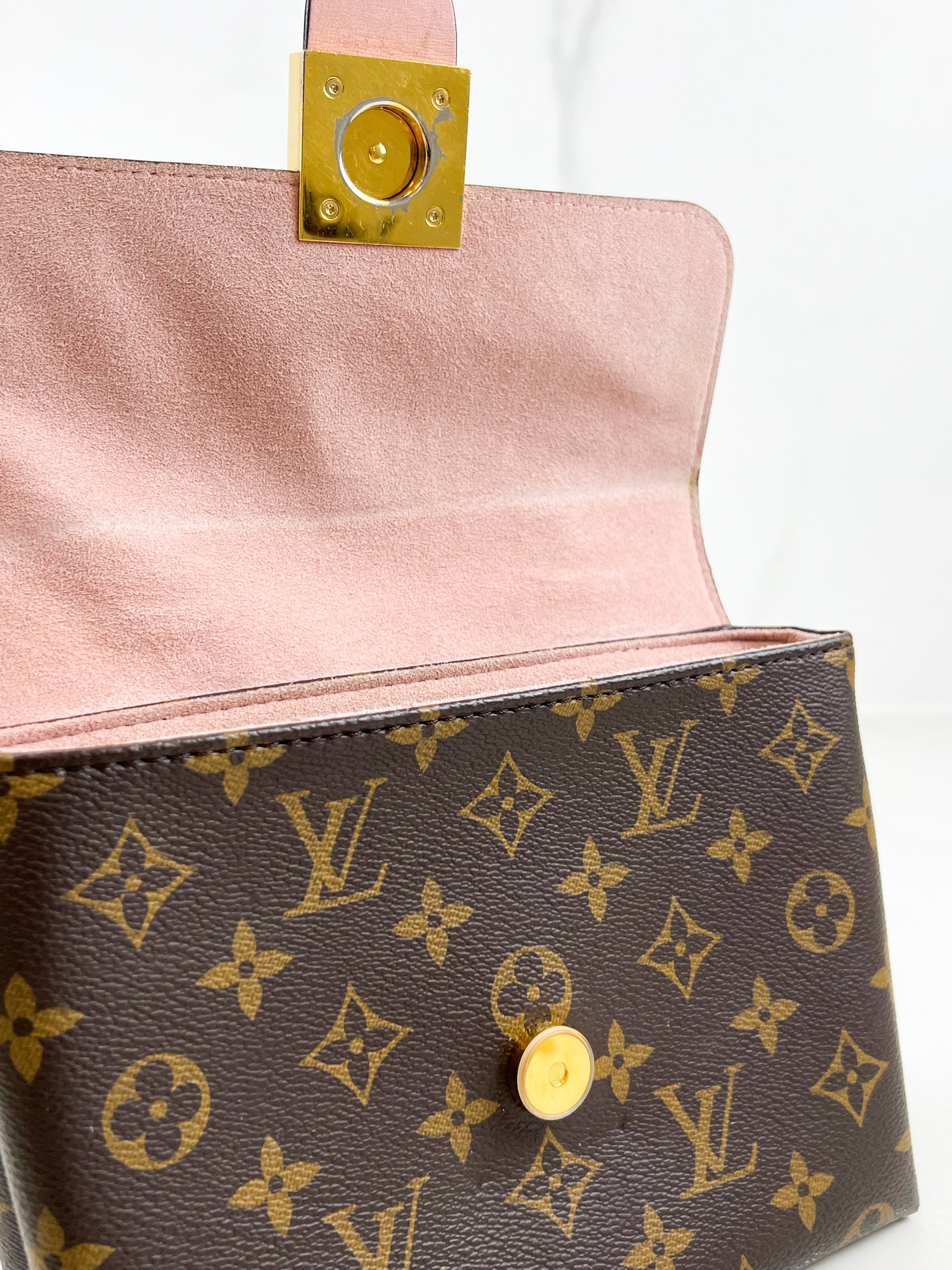 Louis Vuitton Locky BB in Pink with GHW