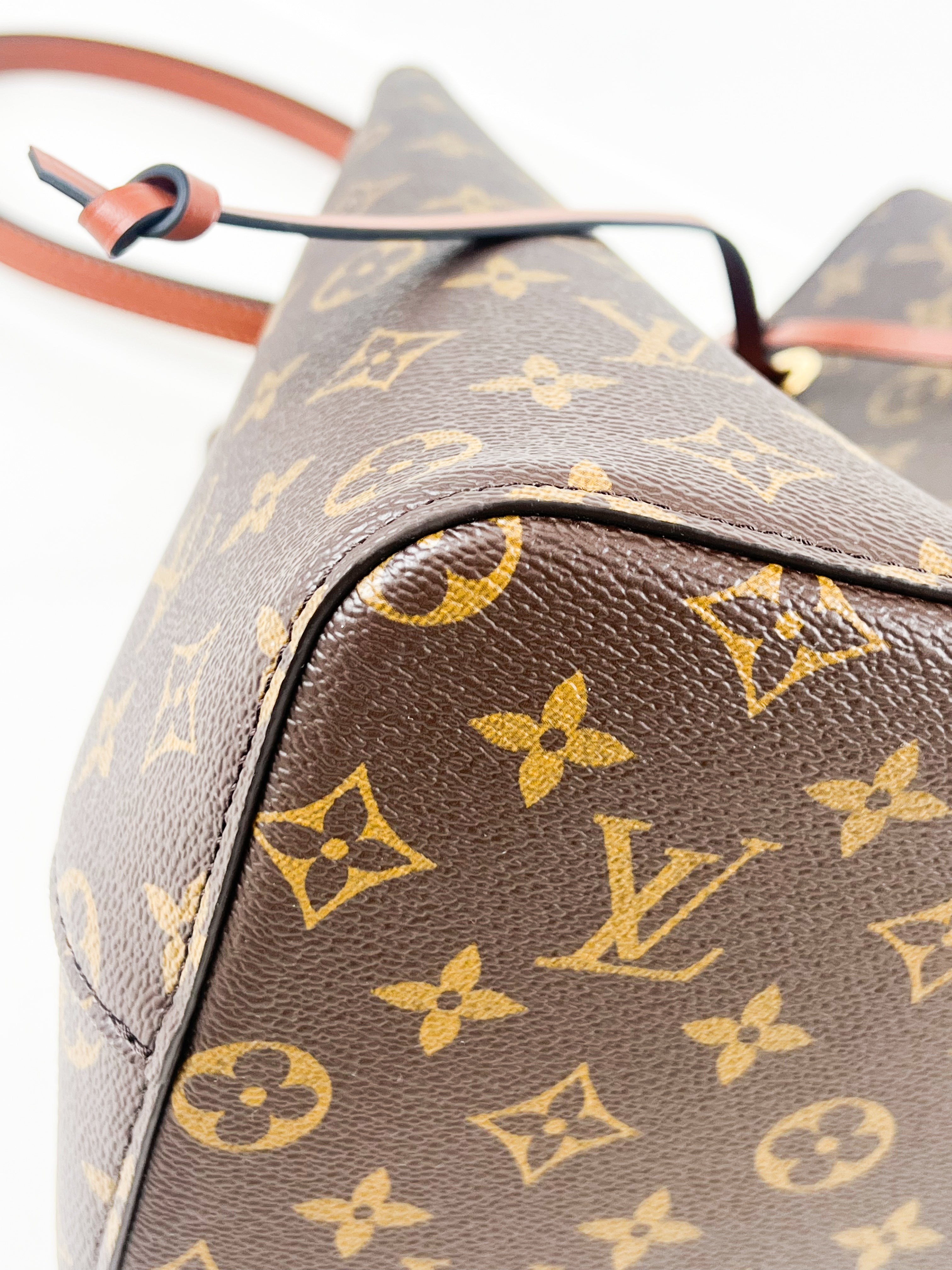 Louis Vuitton Neo Noe Monogram