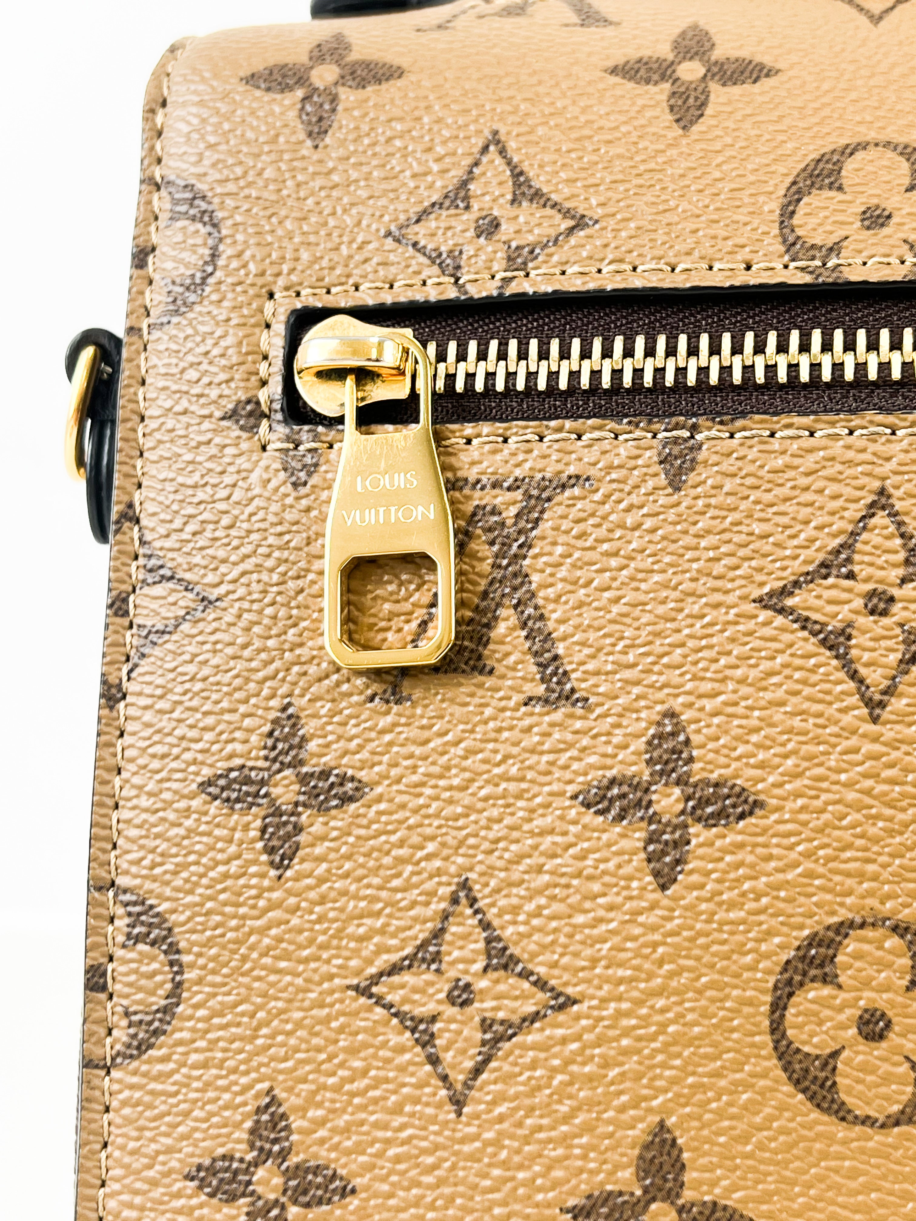 Louis Vuitton Monogram Reverse Pochette Metis