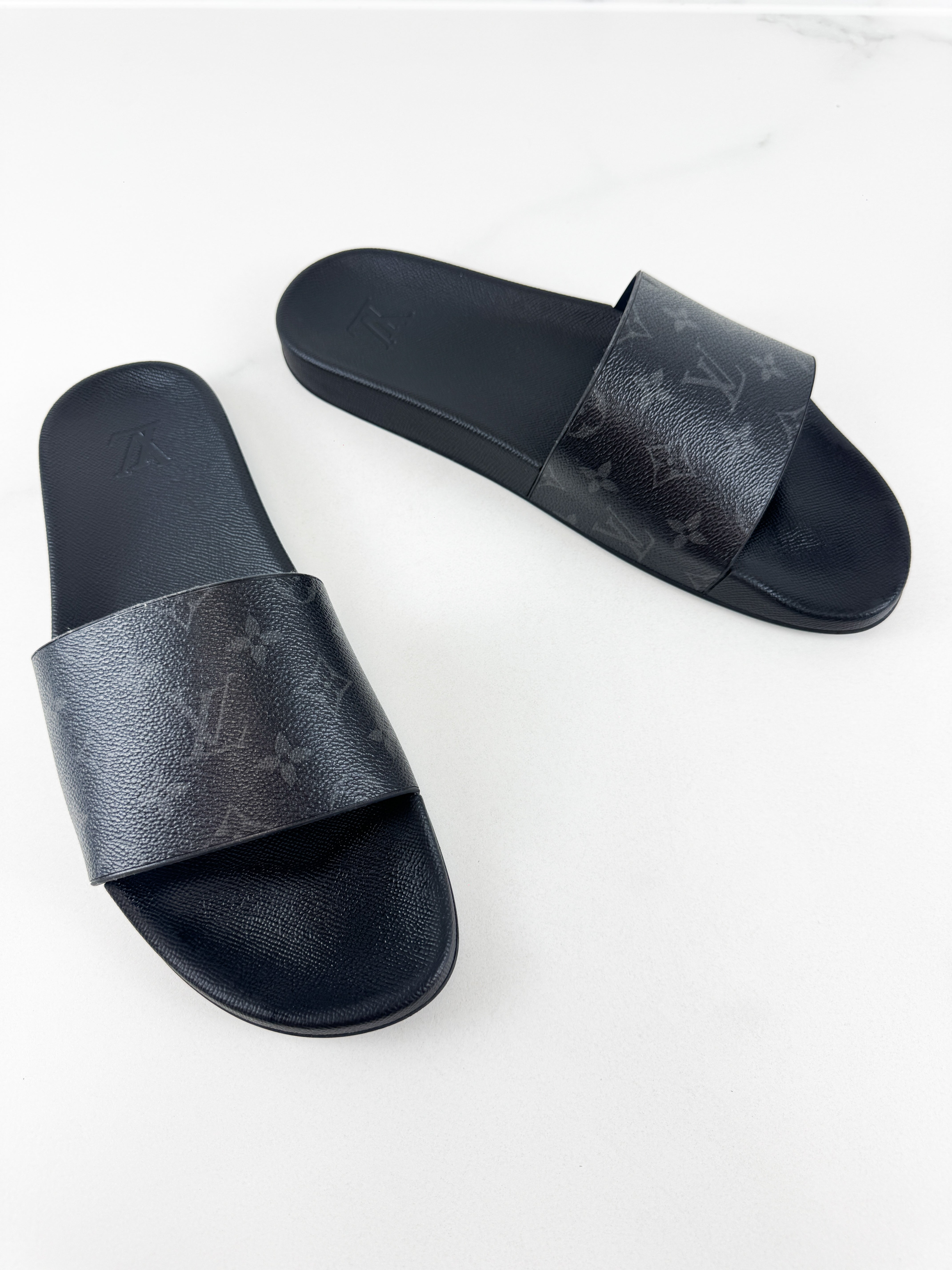 Louis Vuitton Men's Pool Slides Size 11