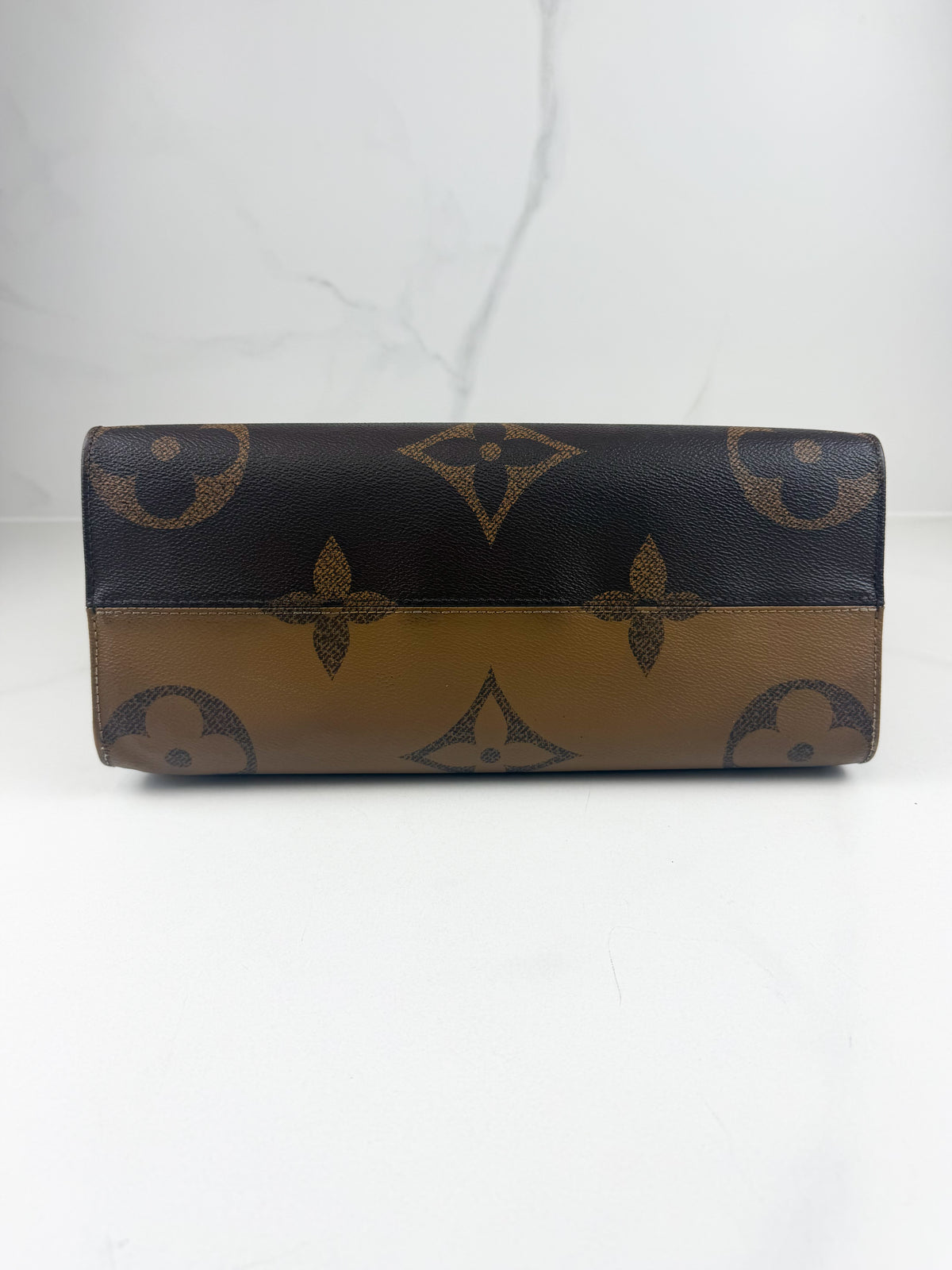 Louis Vuitton Reverse Onthego MM