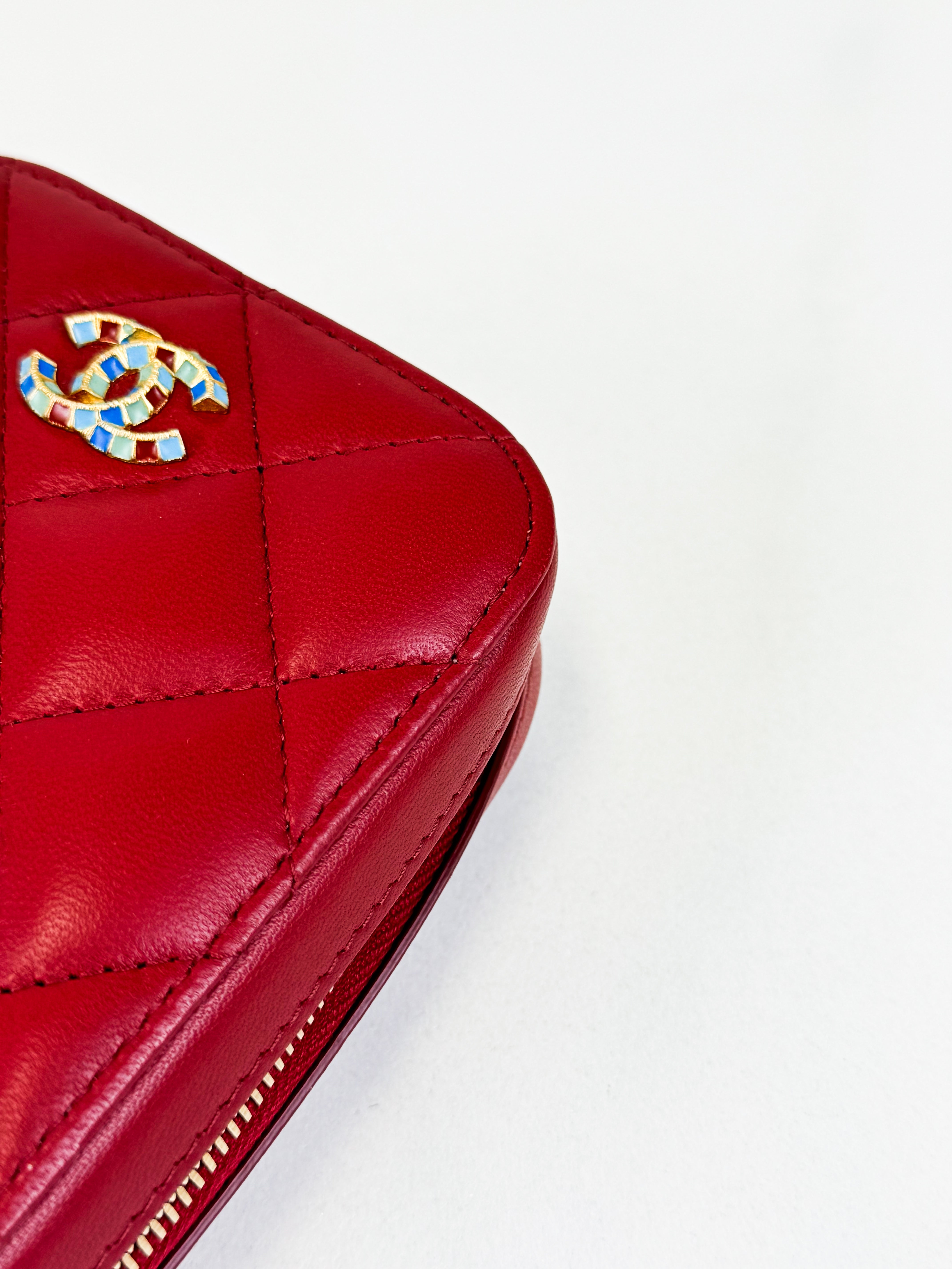 Chanel Lambskin Matelasse Chain Crossbody Phone Holder