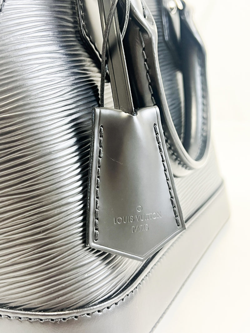 Louis Vuitton Alma BB in Epi Leather