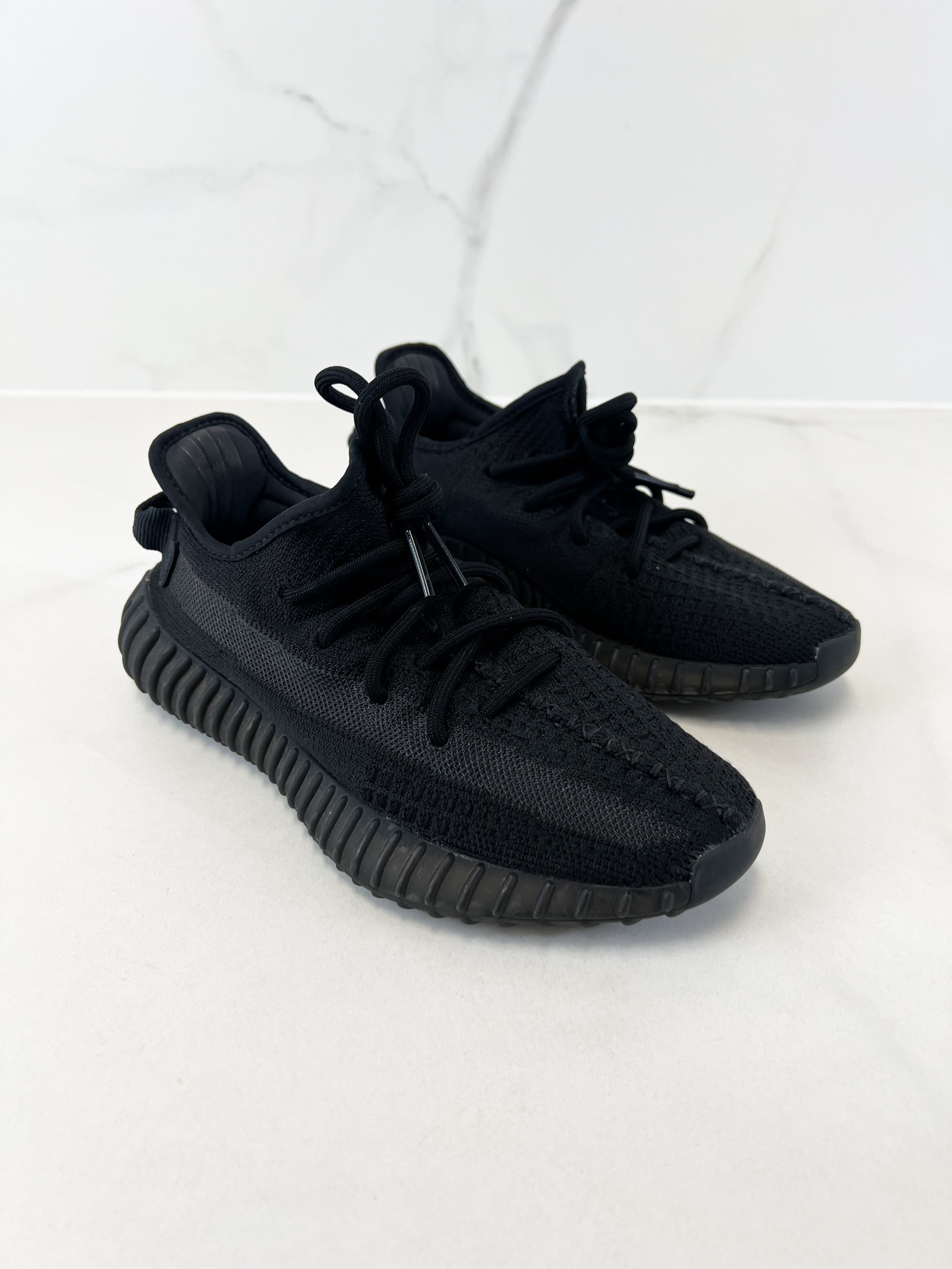 Yeezy Boost 350 Onyx Size 6.5 US