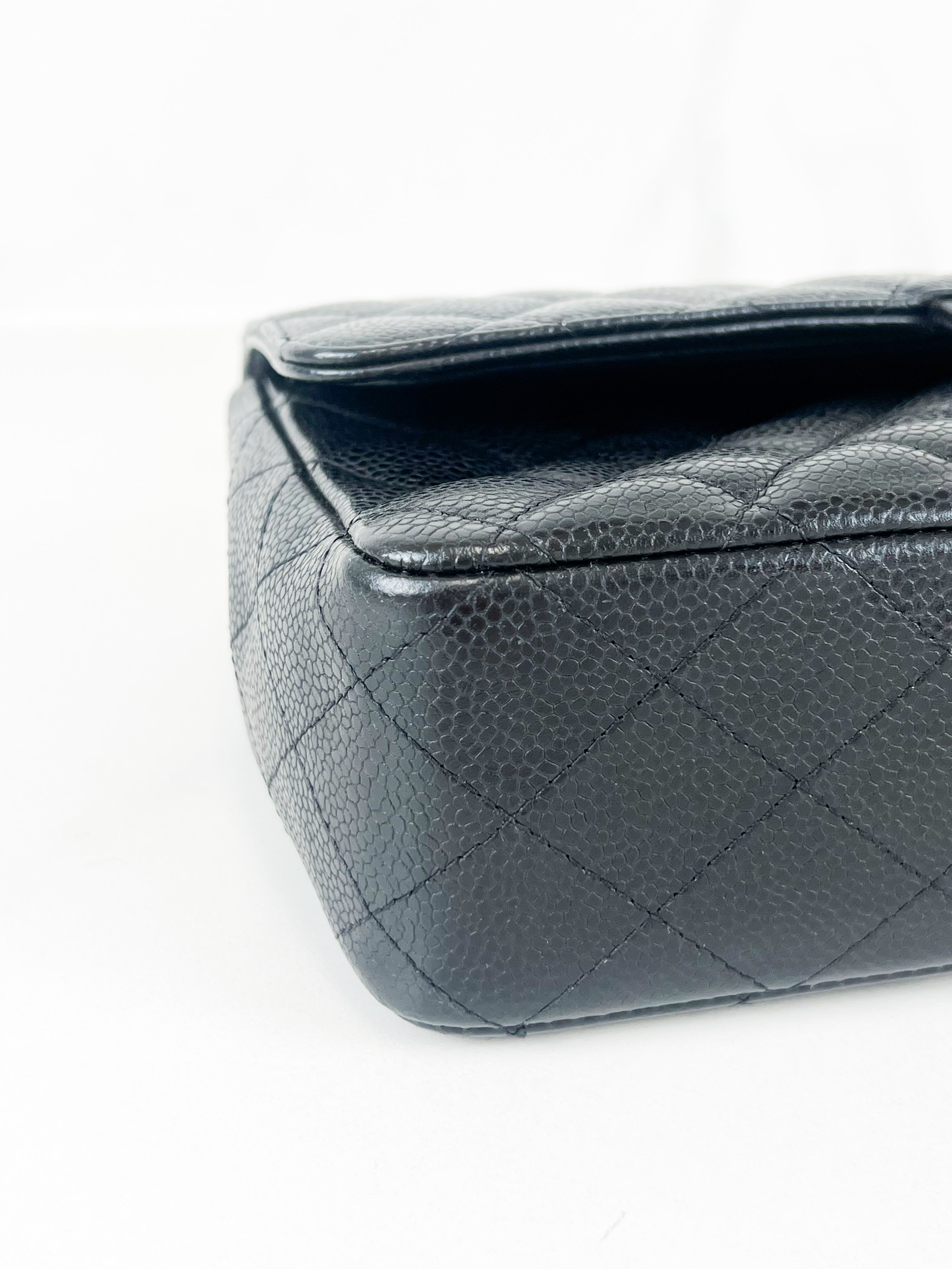 Chanel CC Medium Caviar Black Classic Double Flap Shoulder Bag