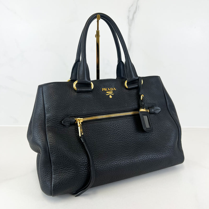 Prada shopper bag store