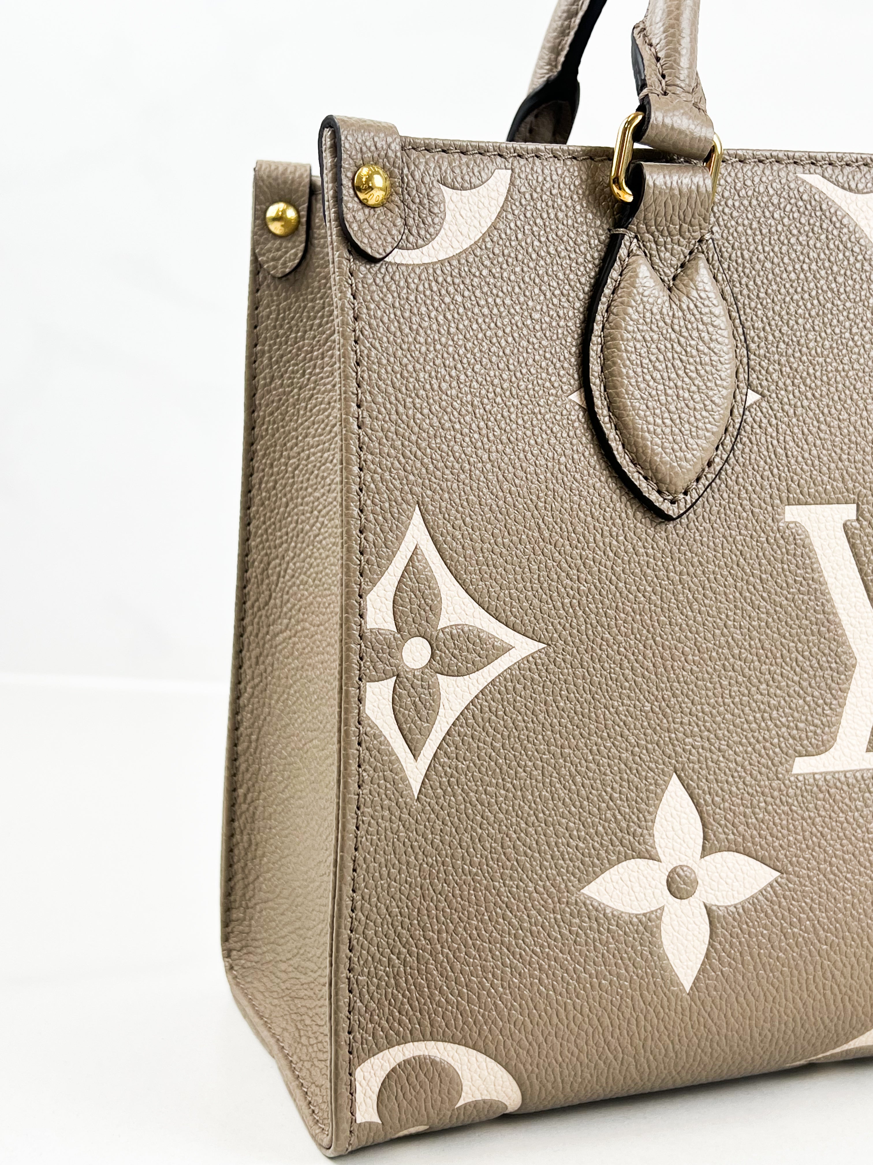 Louis Vuitton Onthego PM Tourterelle Crème