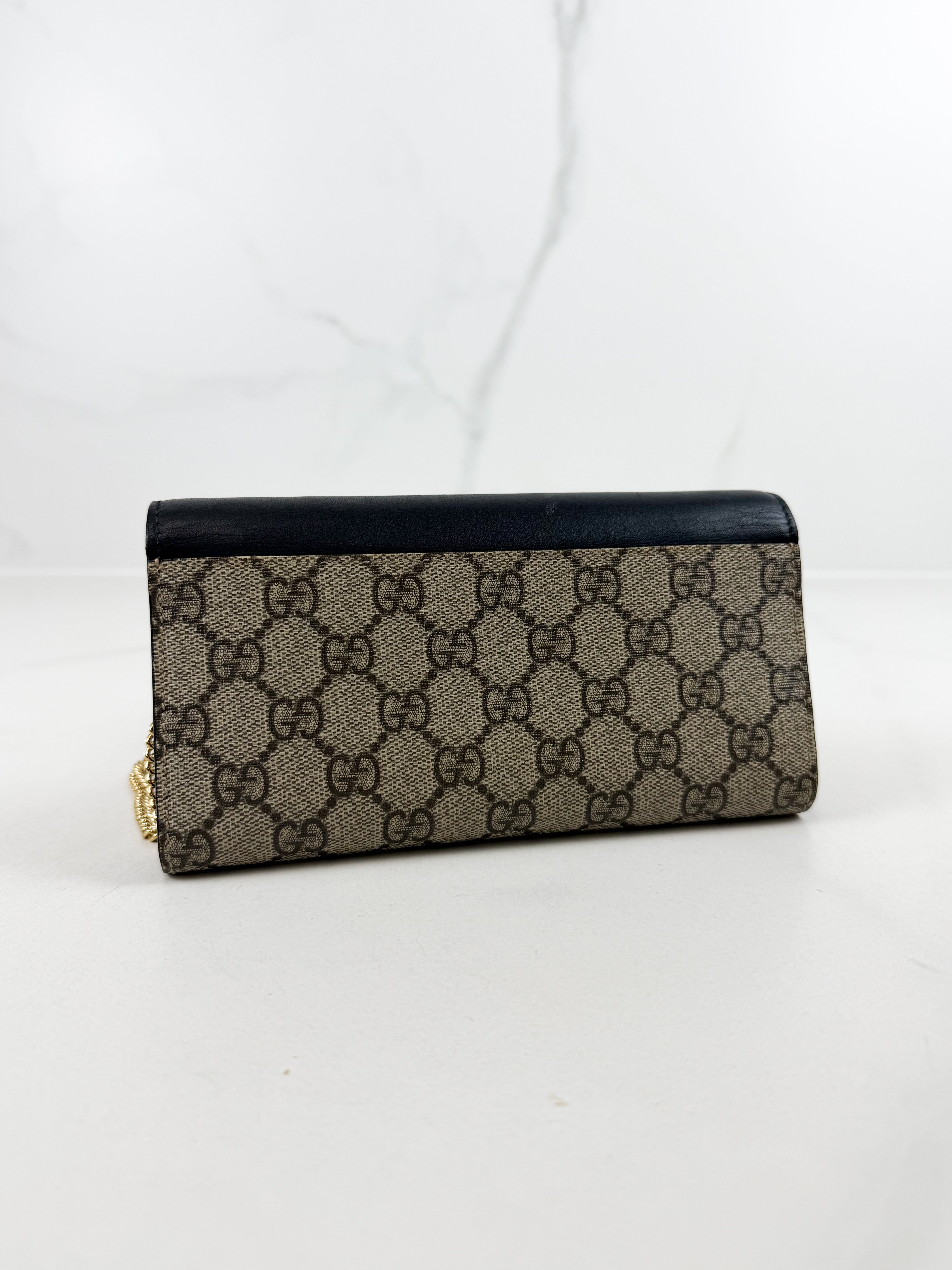Gucci GG Supreme Continental Padlock WOC