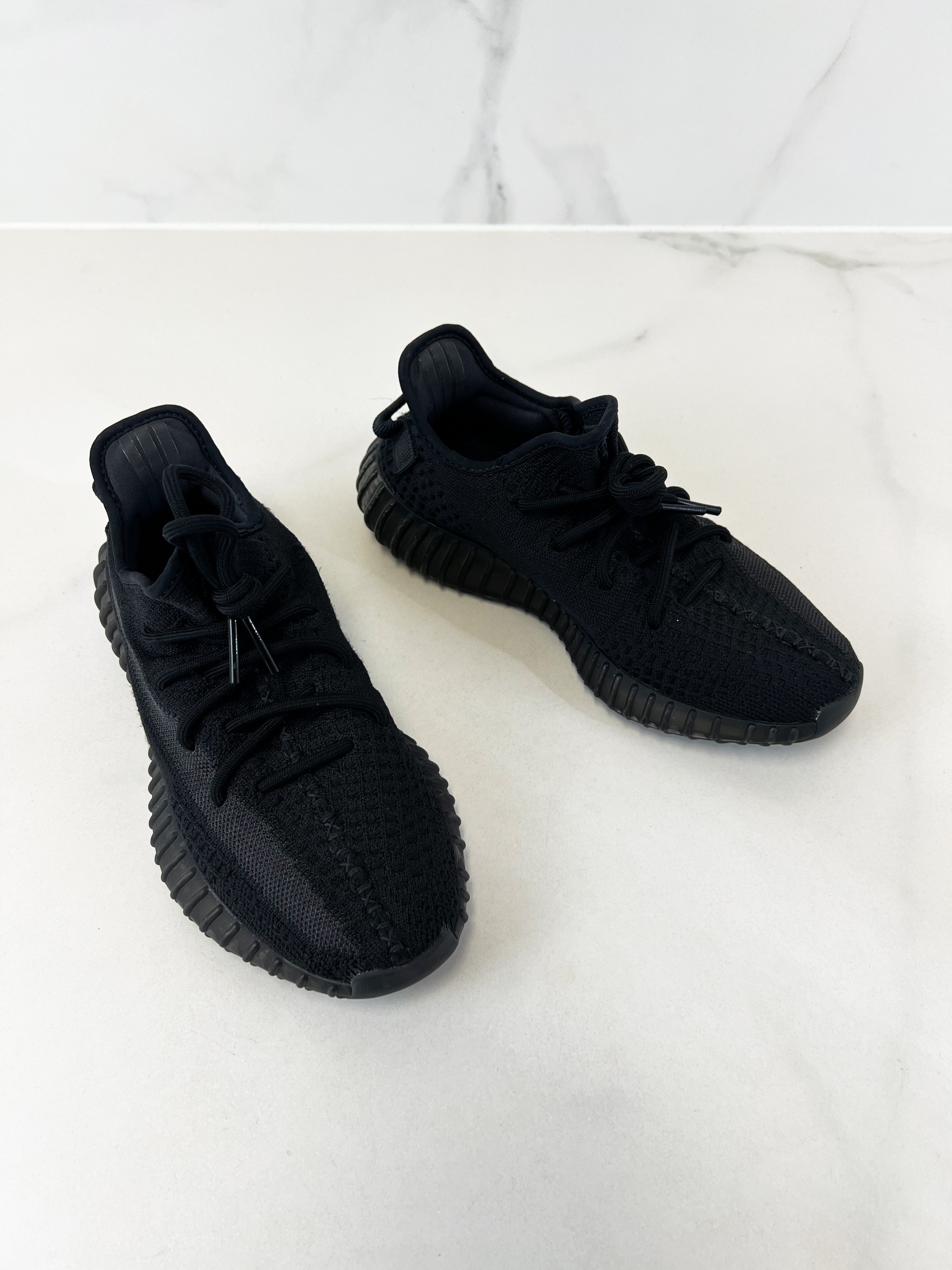 Yeezy Boost 350 Onyx Size 6.5 US
