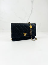 Chanel Black Caviar CC Classic Wallet On Chain GHW
