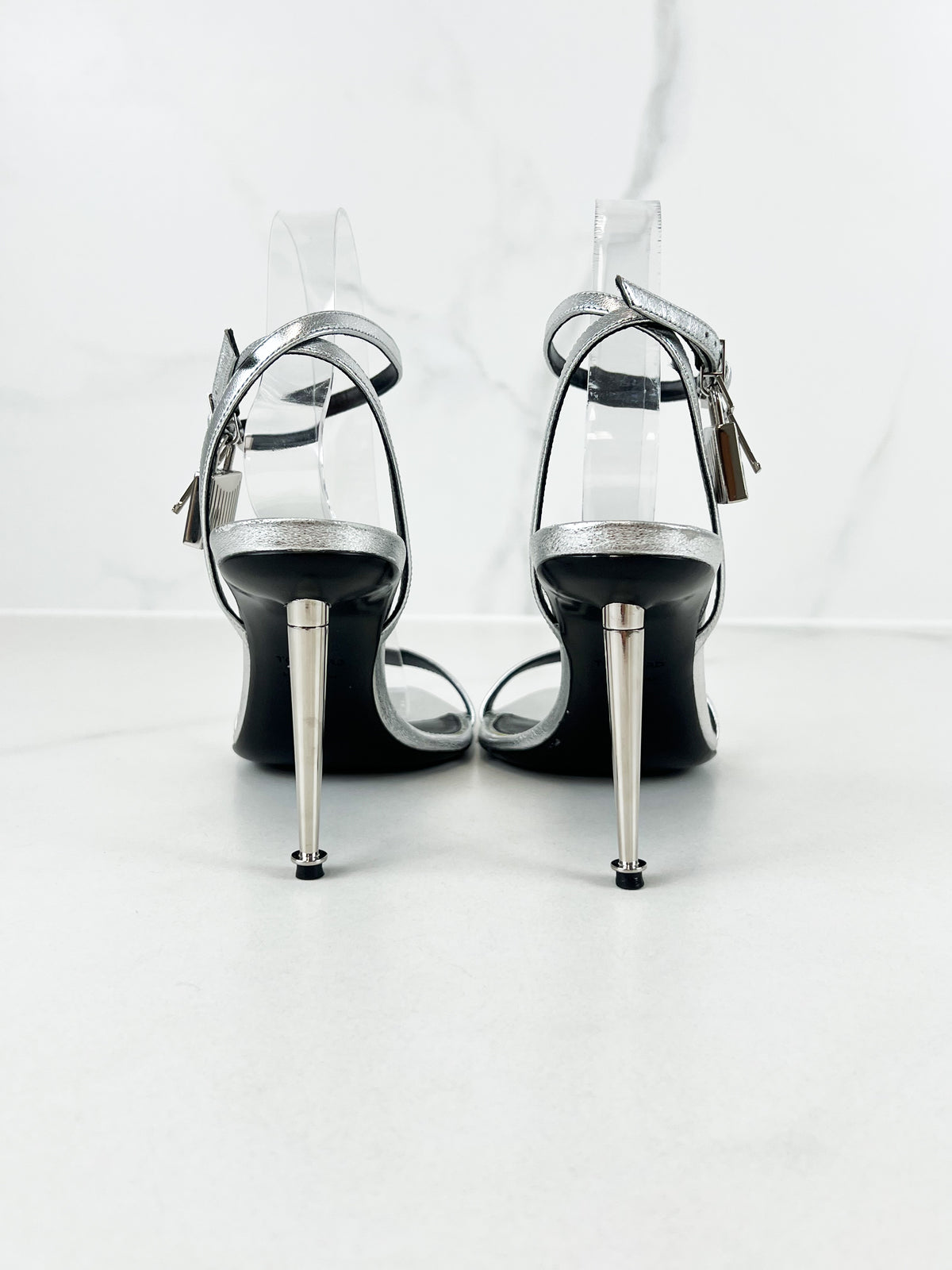 Tom Ford Leather Silver Padlock Sandal 85 Size 40