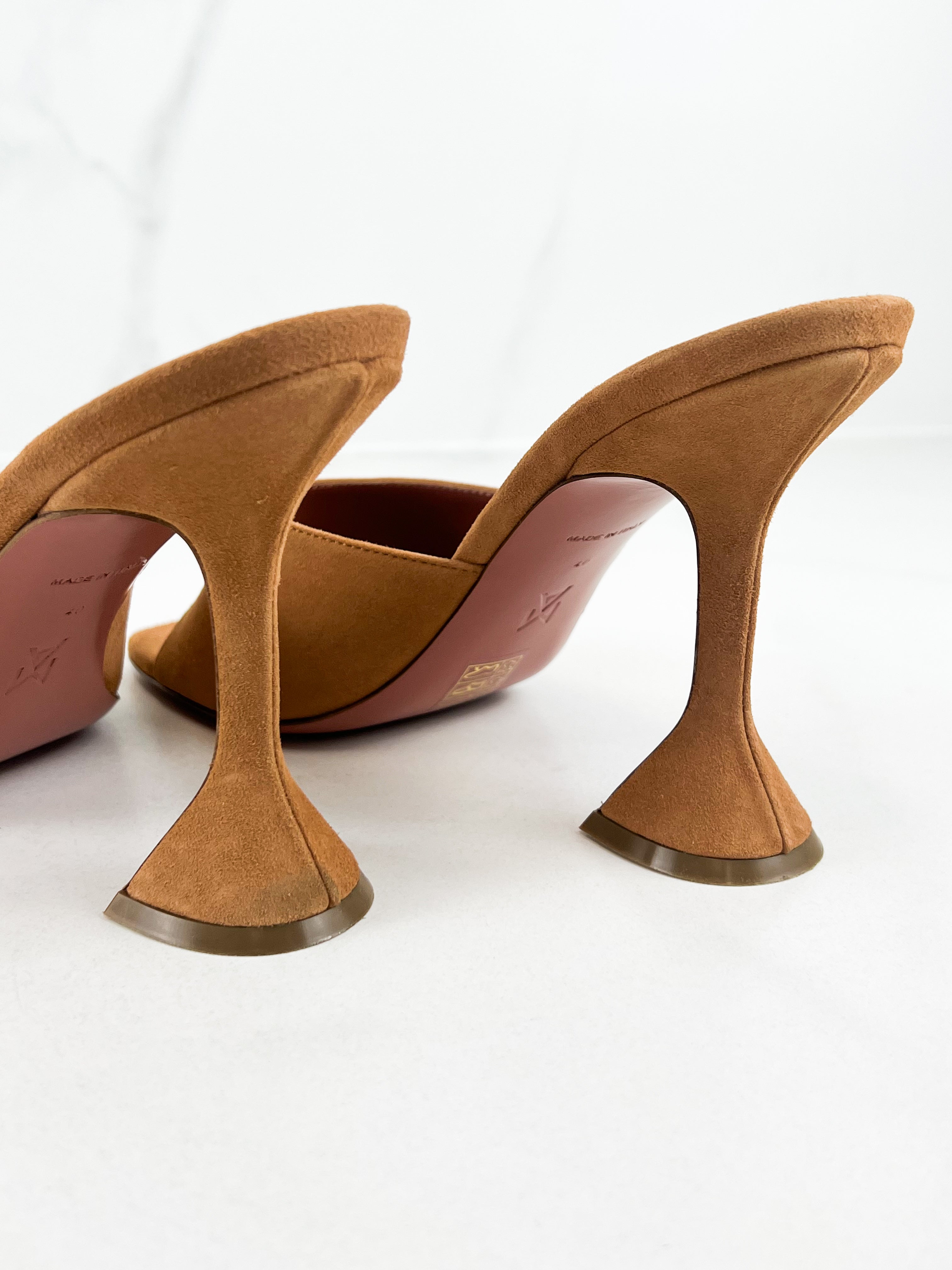 Amina Muaddi Lupita Slipper in Suede Camel Size 40