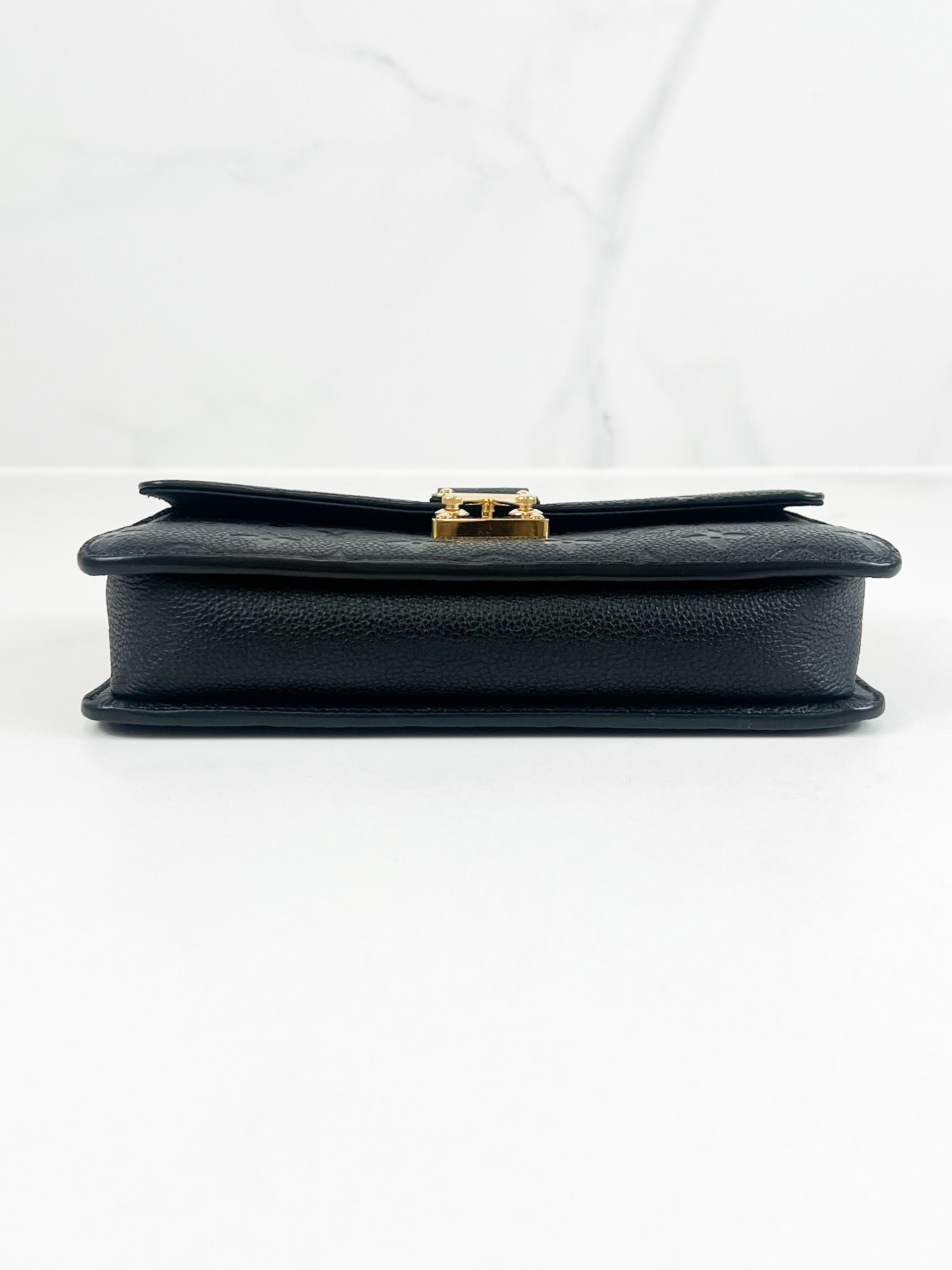Louis Vuitton Metis Wallet on Chain