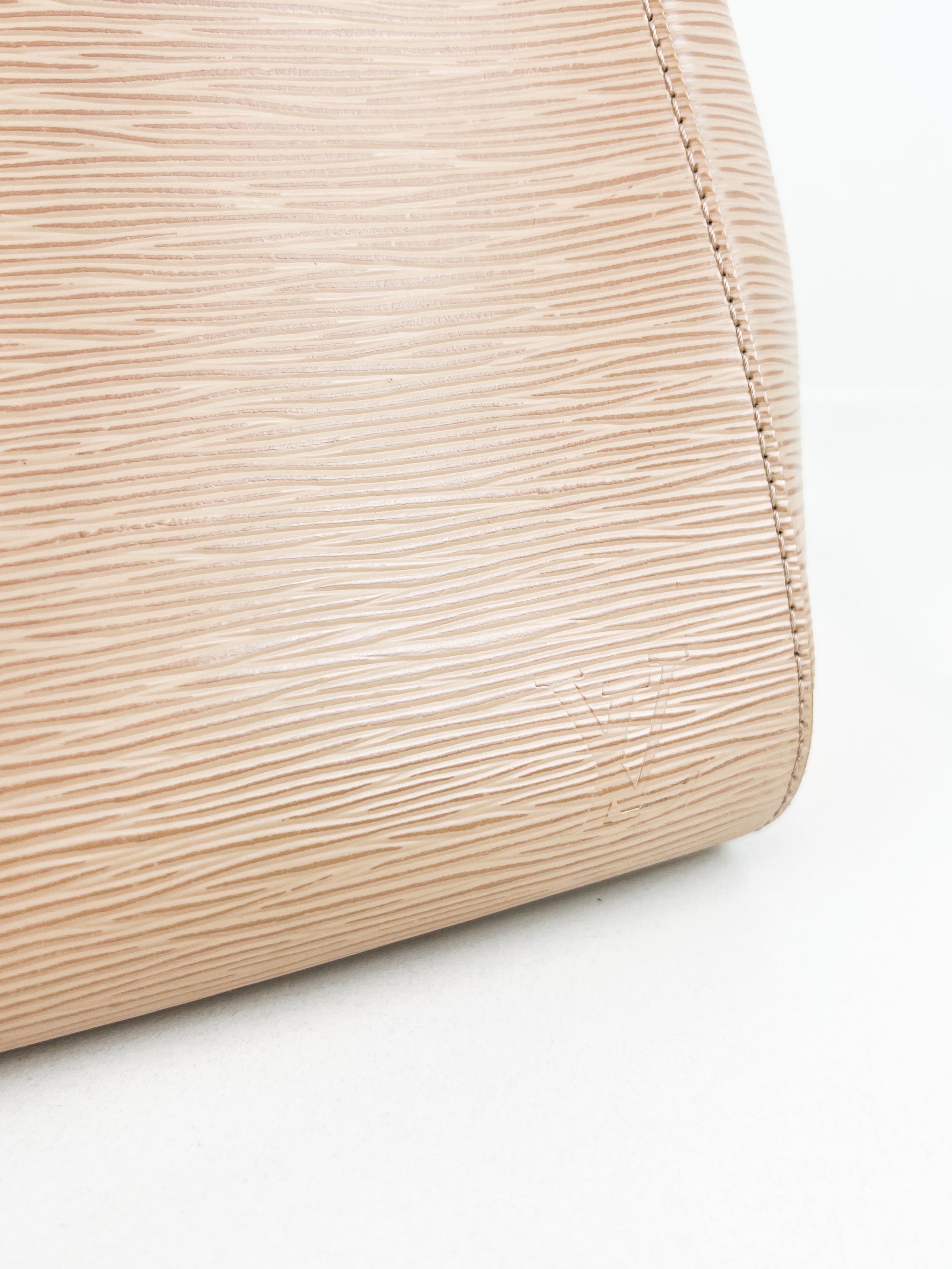 Louis Vuitton Marly MM Bag in Dune Epi Leather