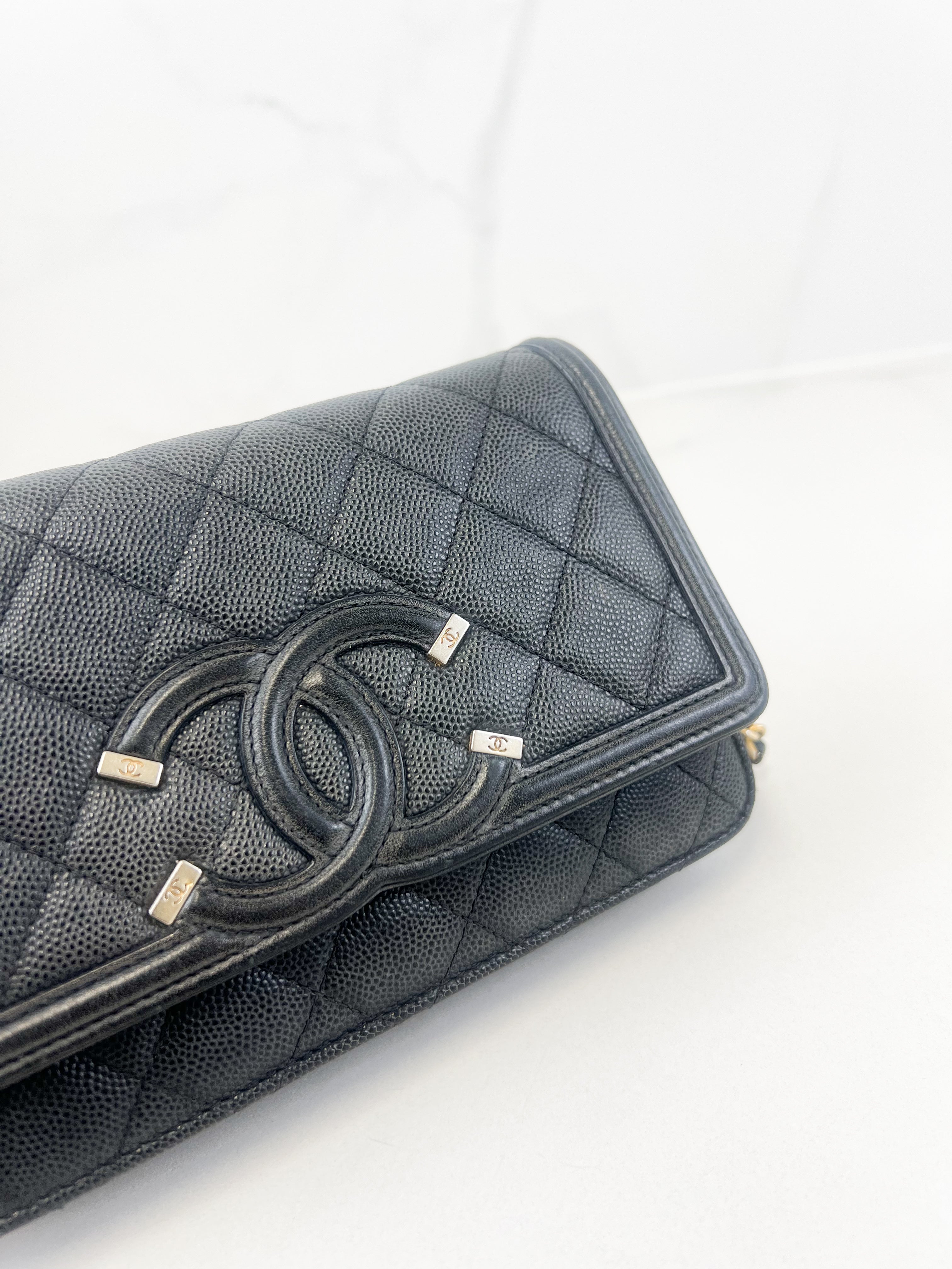 Chanel Black Filigree CC Wallet On Chain