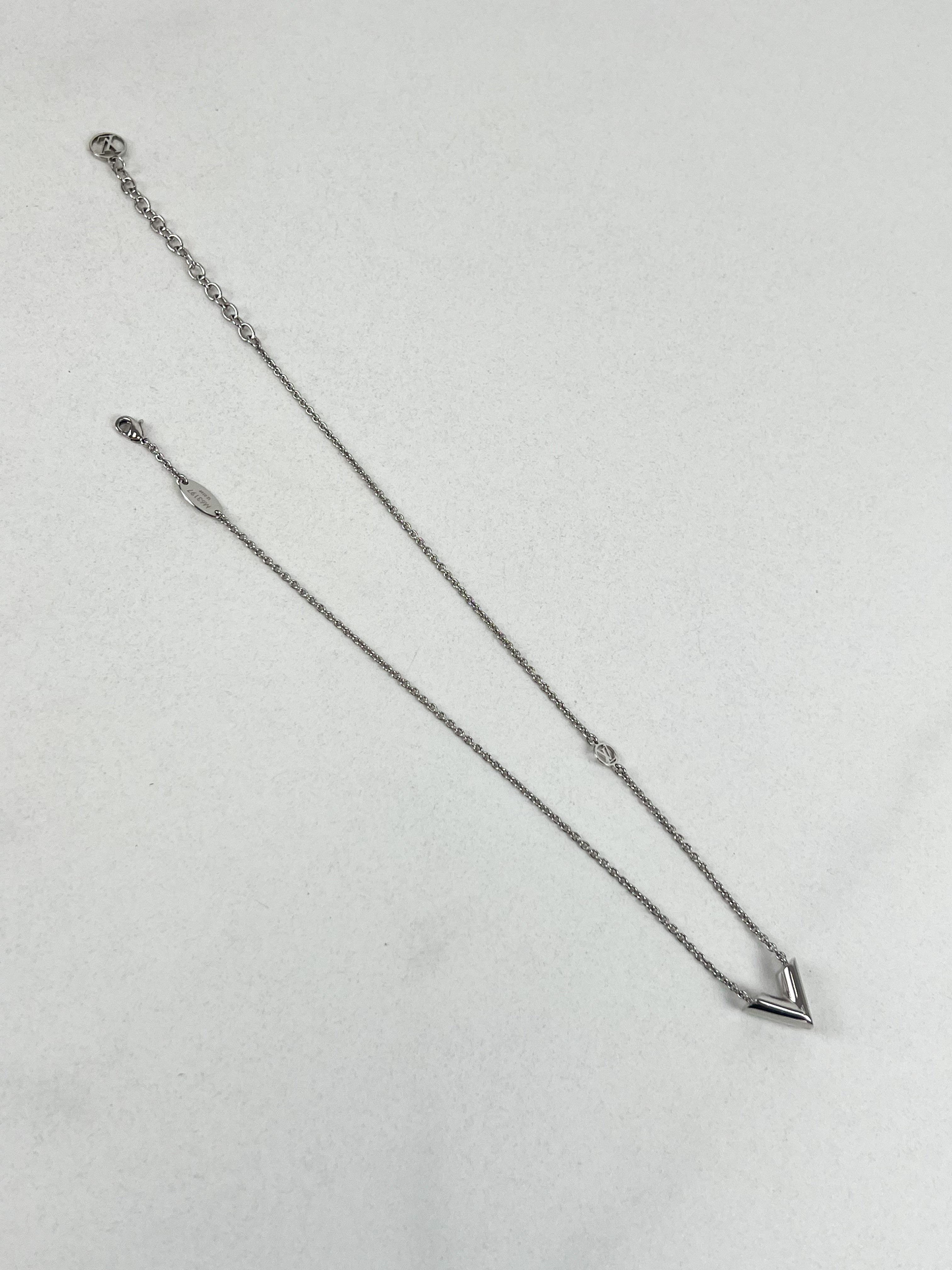 Louis Vuitton Essential V Necklace