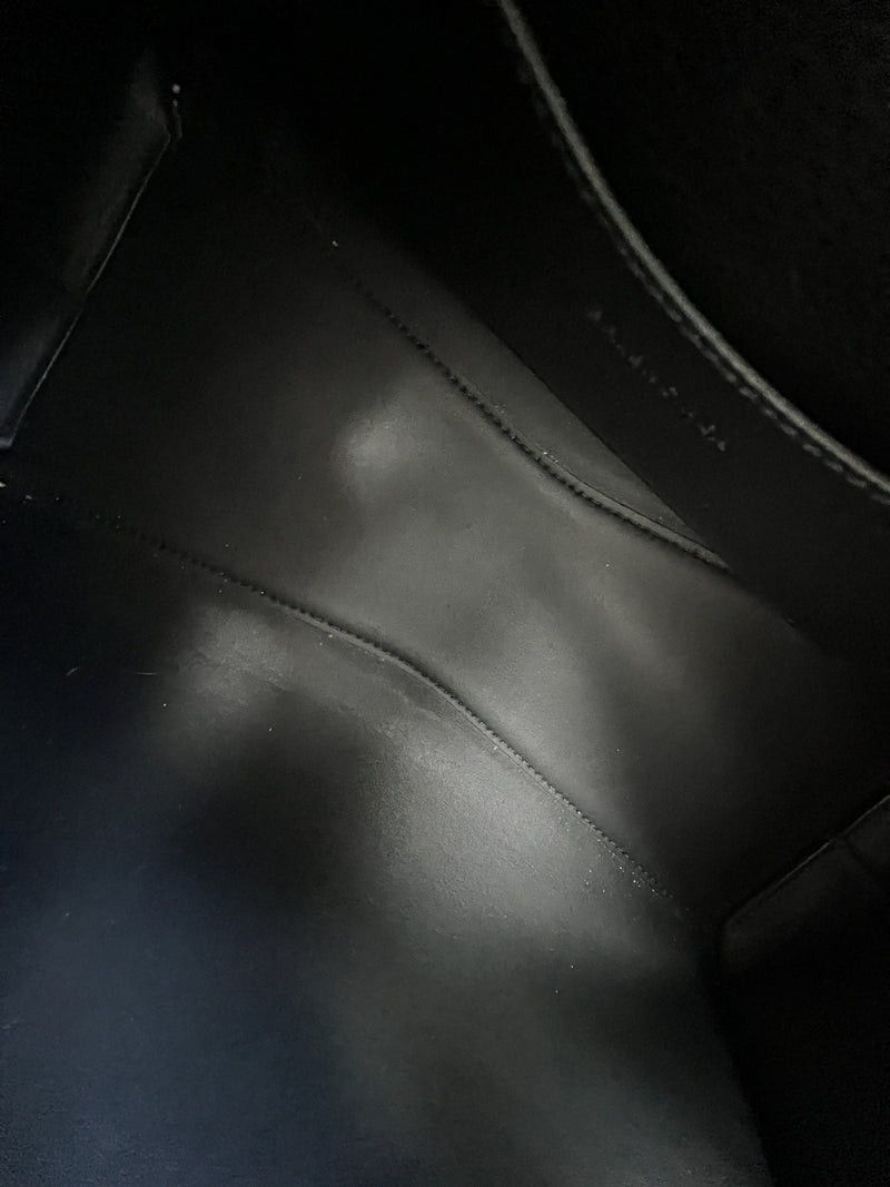 Balenciaga Neo Classic City Grained Shoulder Bag