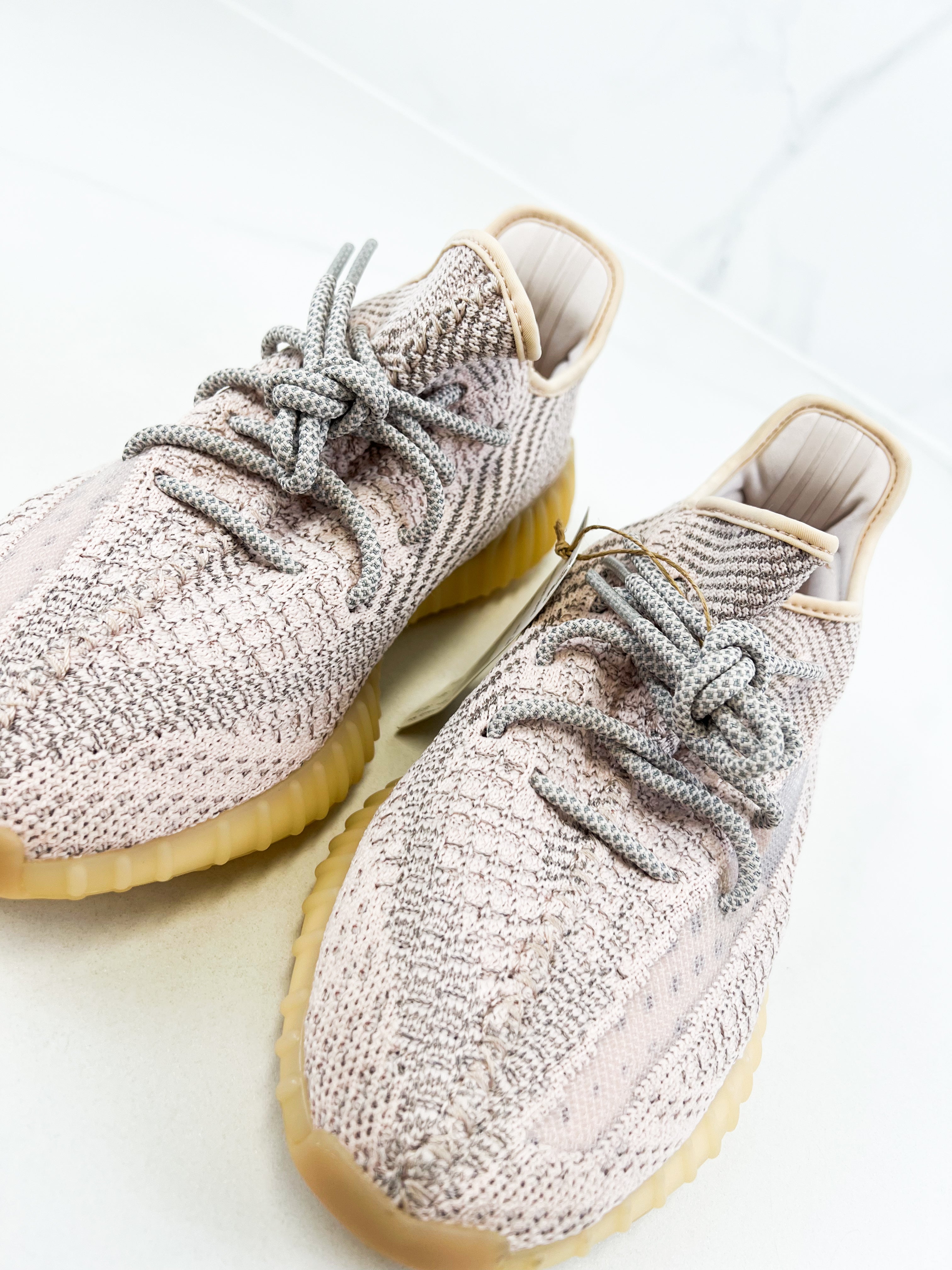 Yeezy Boost 350 in Synth Size 8.5US