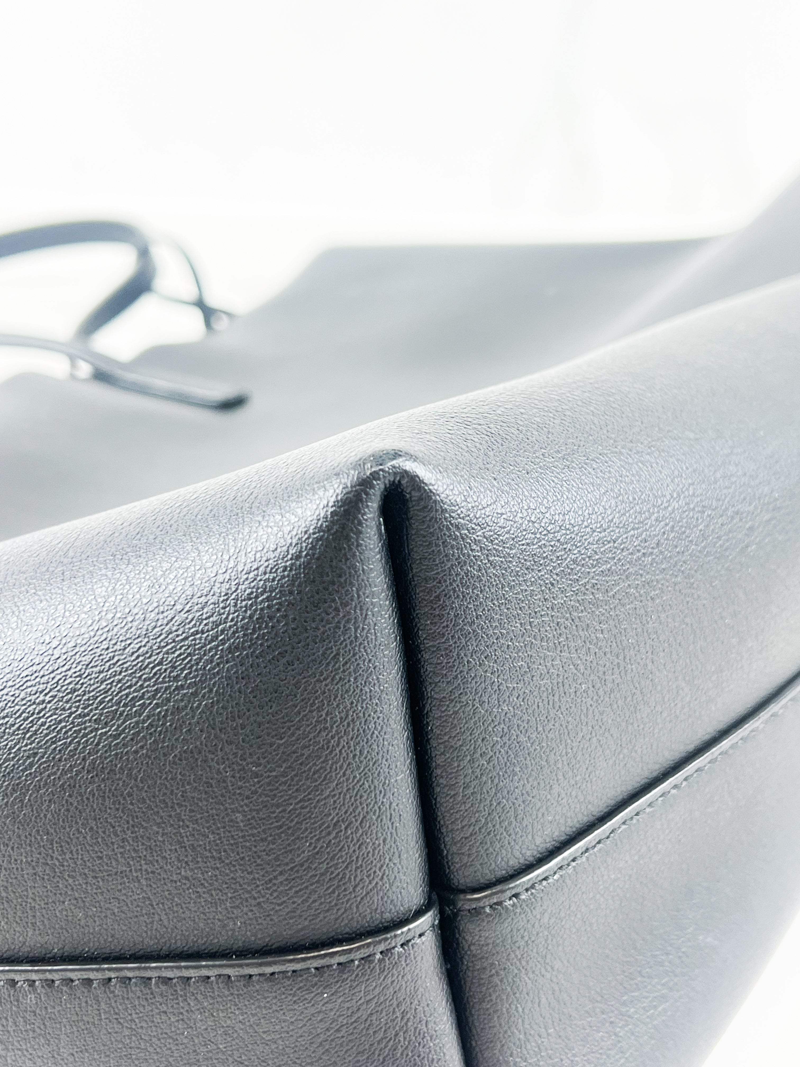 Saint Laurent E/W Shopper Tote in Black Supple Leather