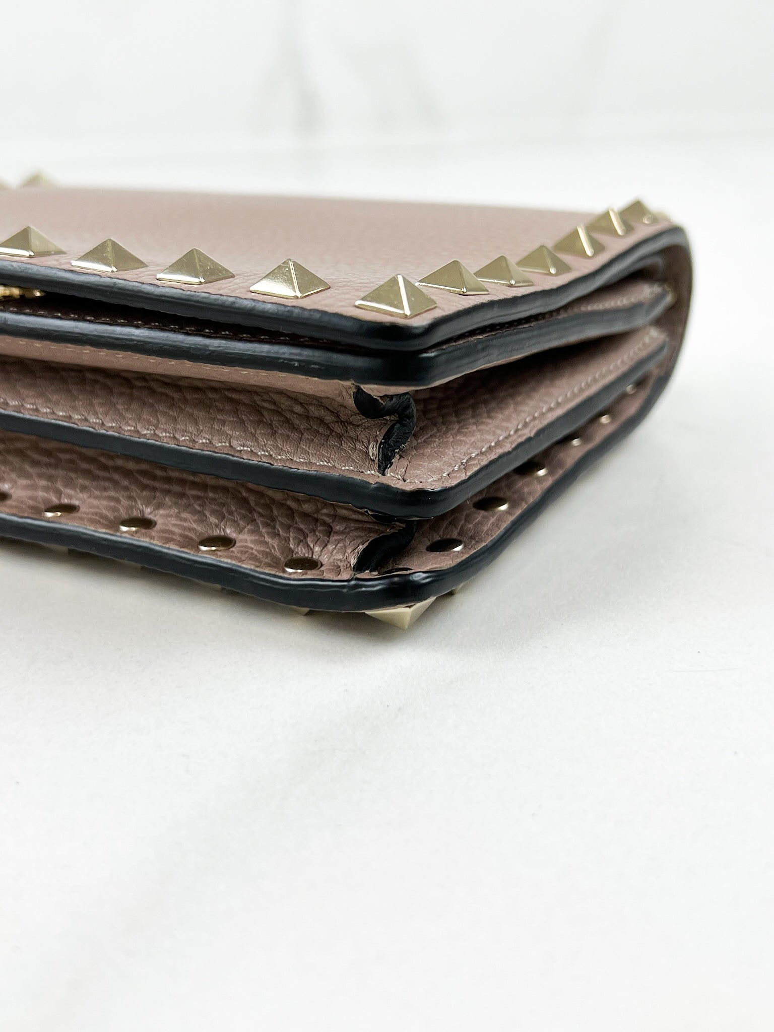 Valentino Garvani Rockstud Chain WOC in Blush Pink
