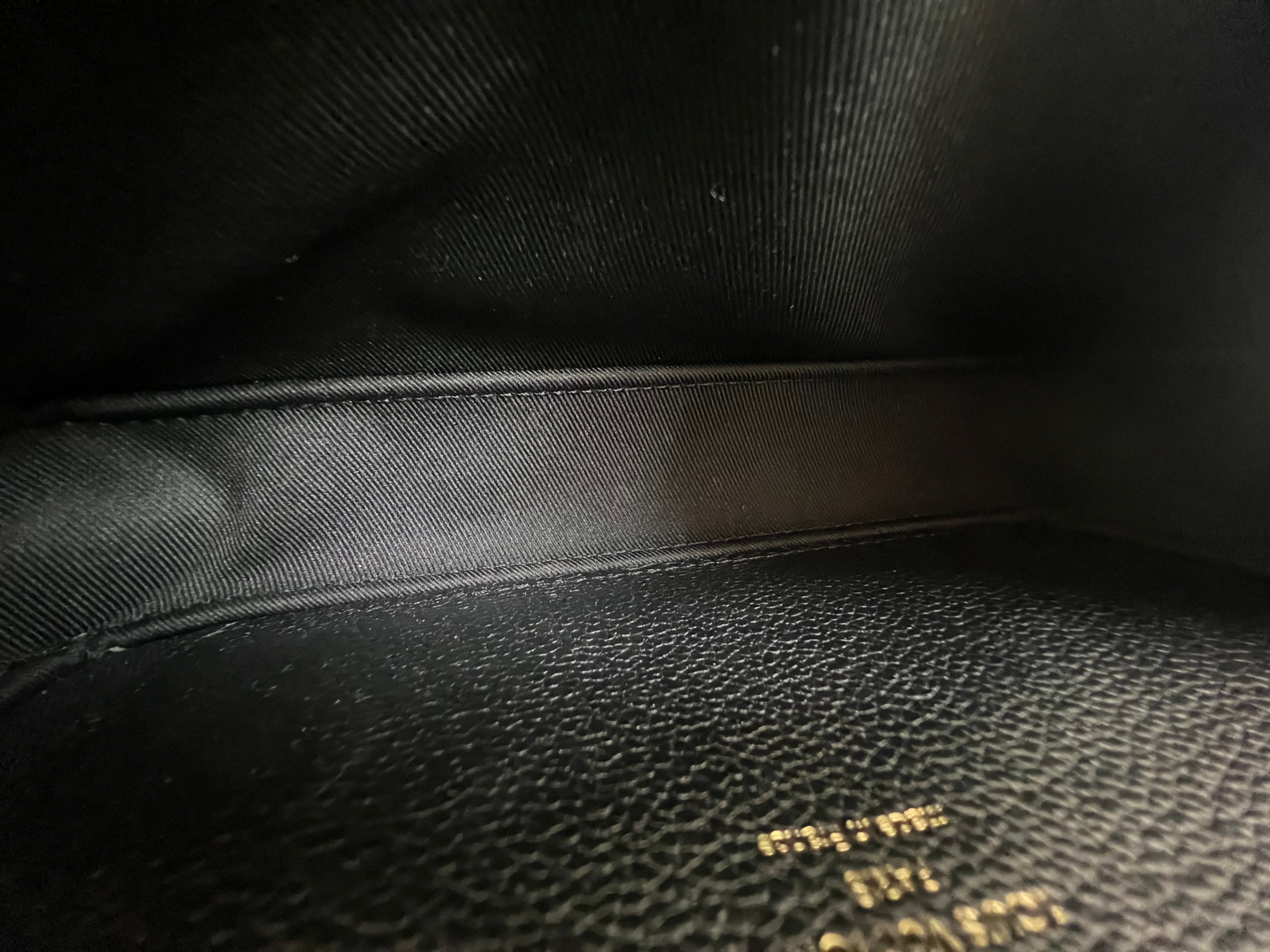 Louis Vuitton Metis Wallet on Chain