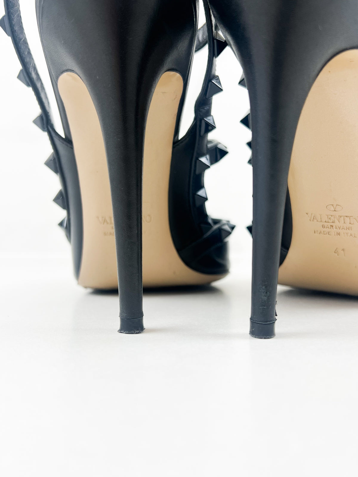 Valentino Garavani Rockstud Caged Pump Size 41