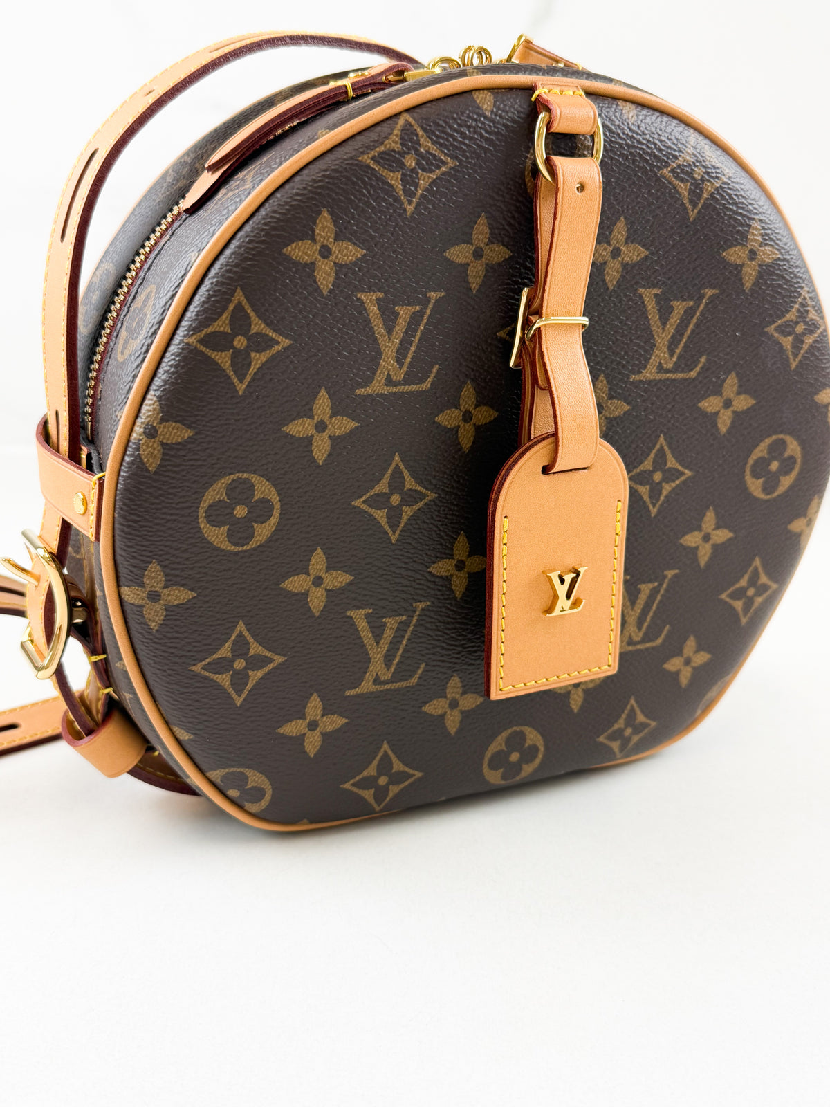 Louis Vuitton Boite Chapeau MM in Monogram Canvas