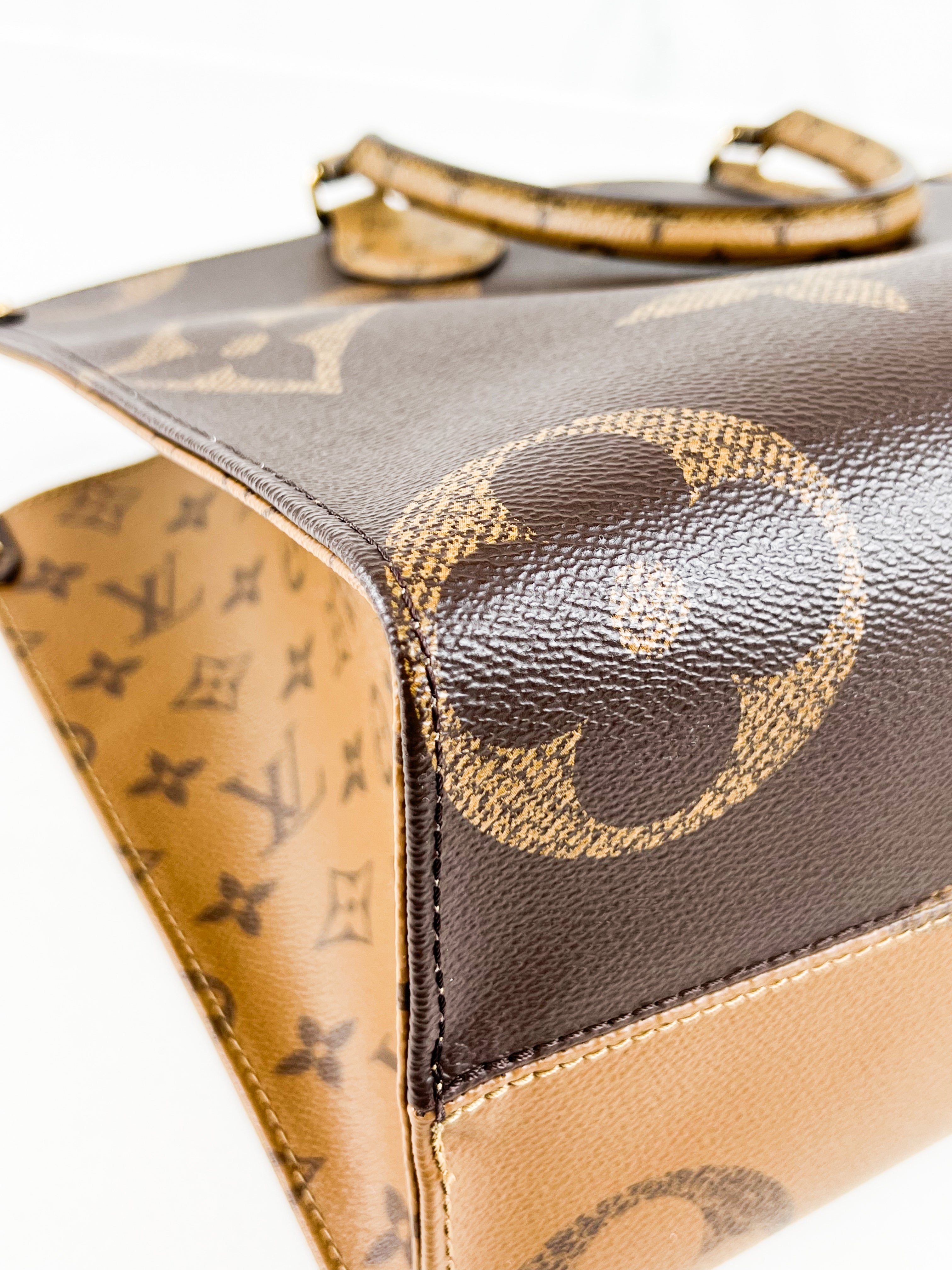 Louis Vuitton Reverse Onthego MM
