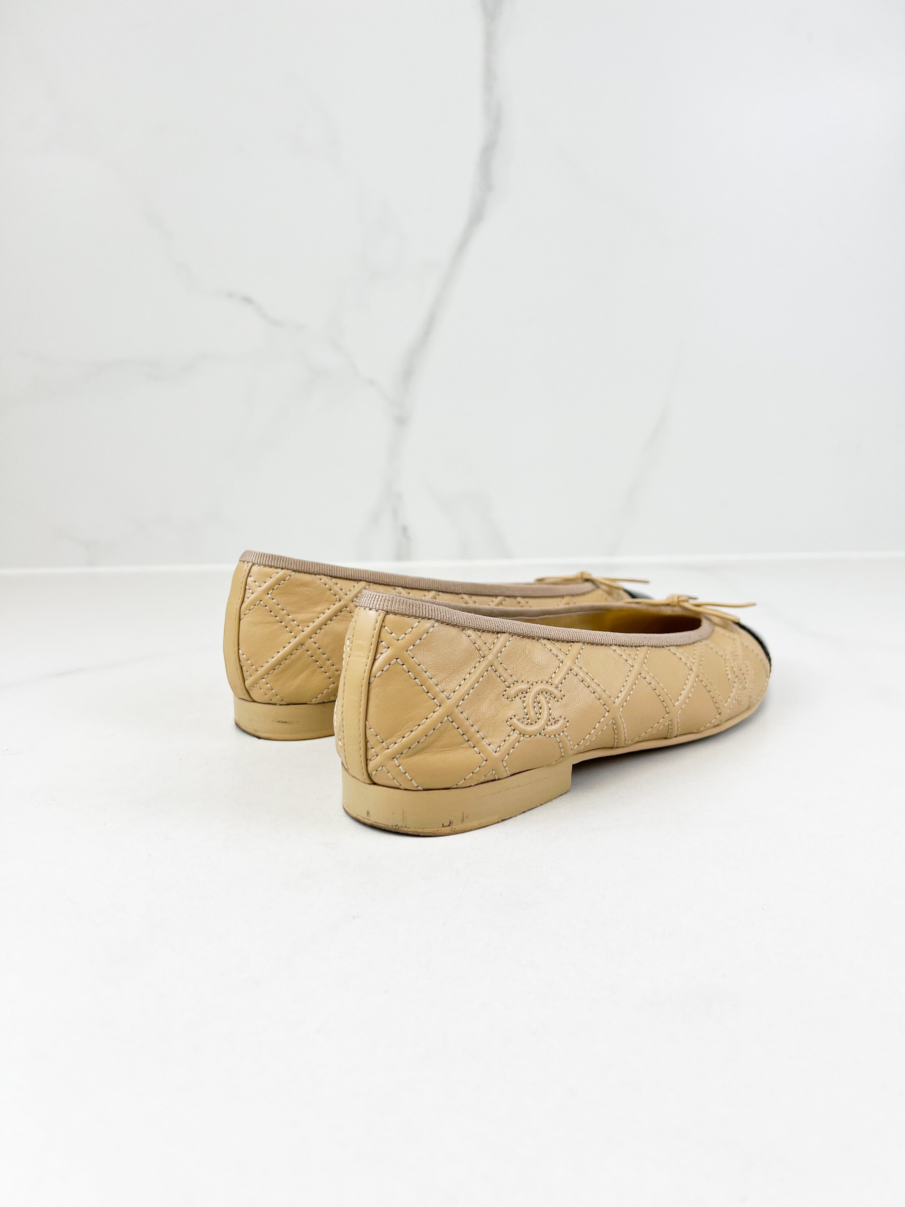 Chanel CC Lambskin & Patent Ballerina Flats Size 37.5