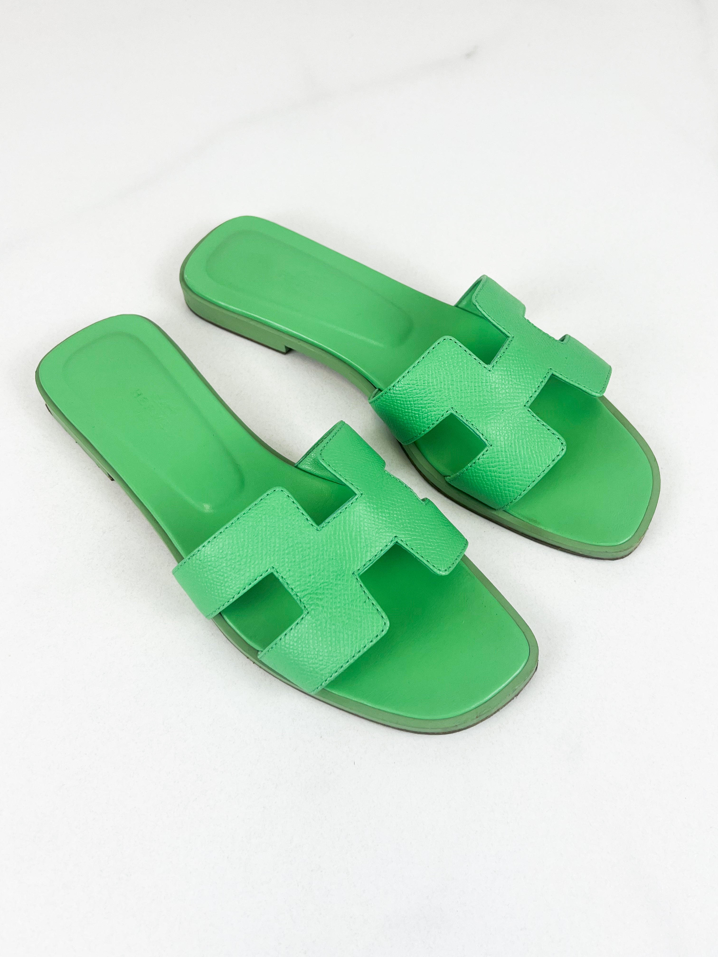 Hermes Oran Sandal in Green Epson Calfskin Size 37.5