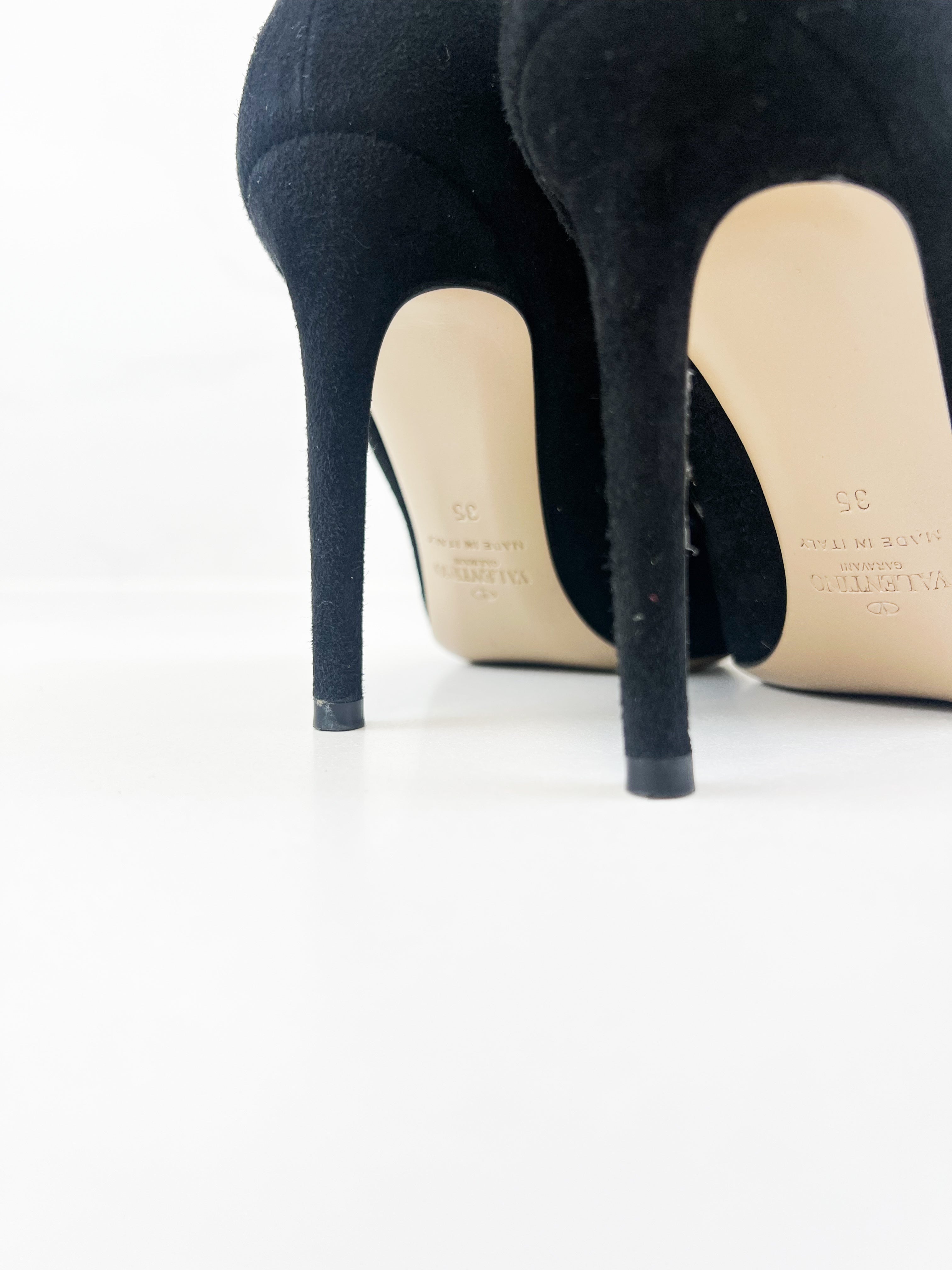 Valentino Garavani Black Suede Rockstud Pumps Size 35