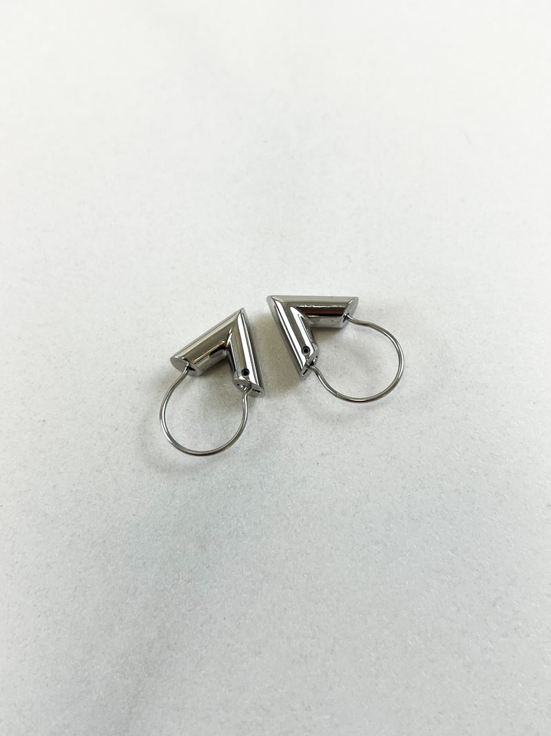 Louis Vuitton V Earrings in Silver Metal