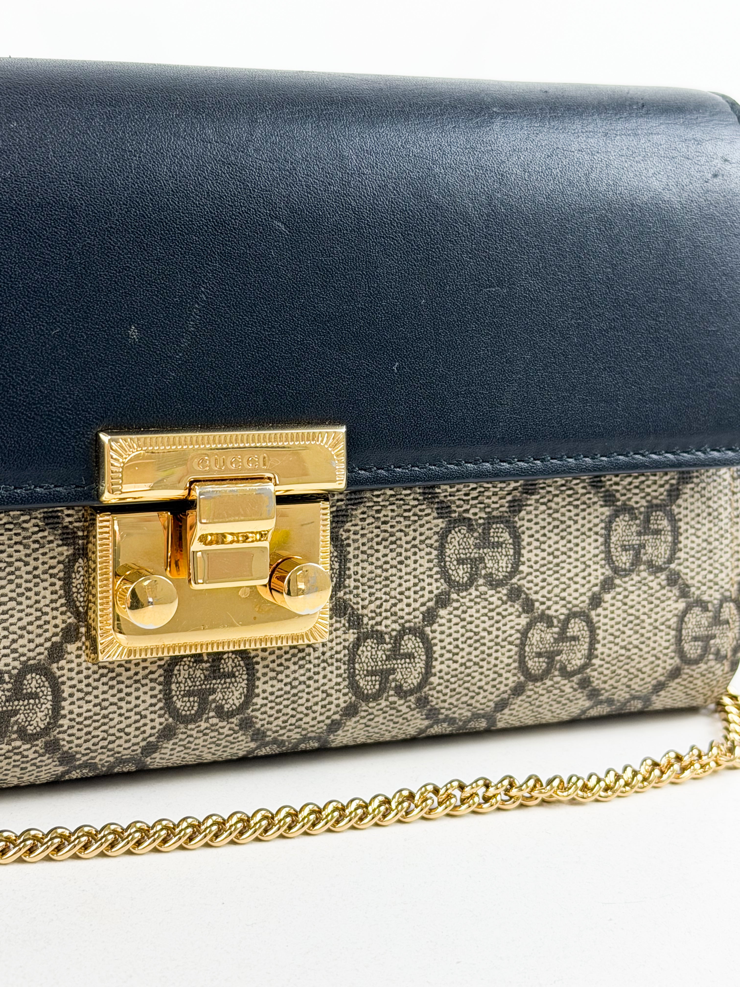 Gucci GG Supreme Continental Padlock WOC