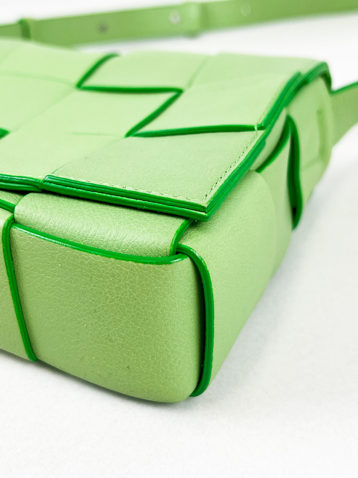 Bottega Veneta Cassette Bag in Pistachio