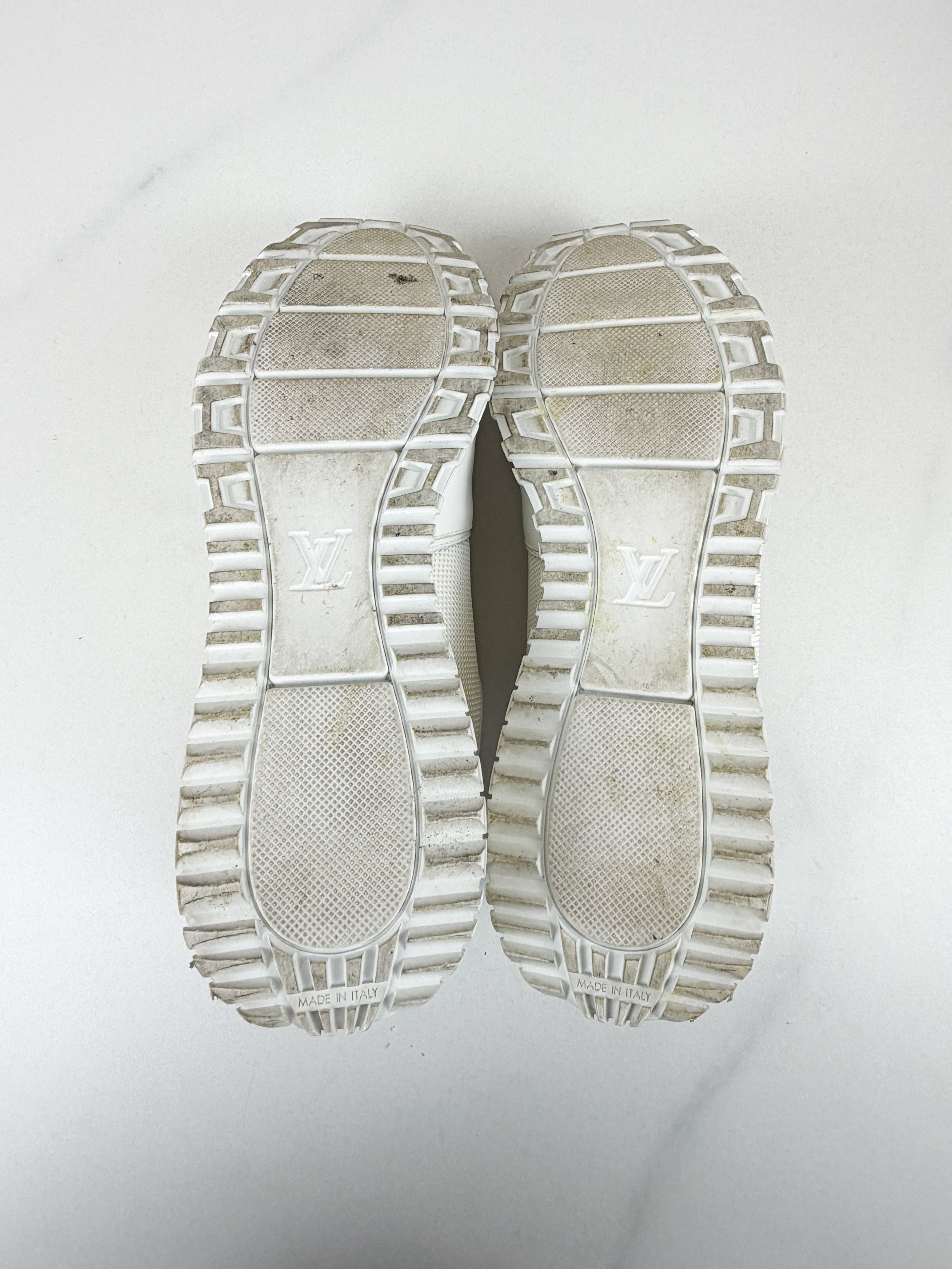 Louis Vuitton Runaway Sneaker Size 8.5 Men's