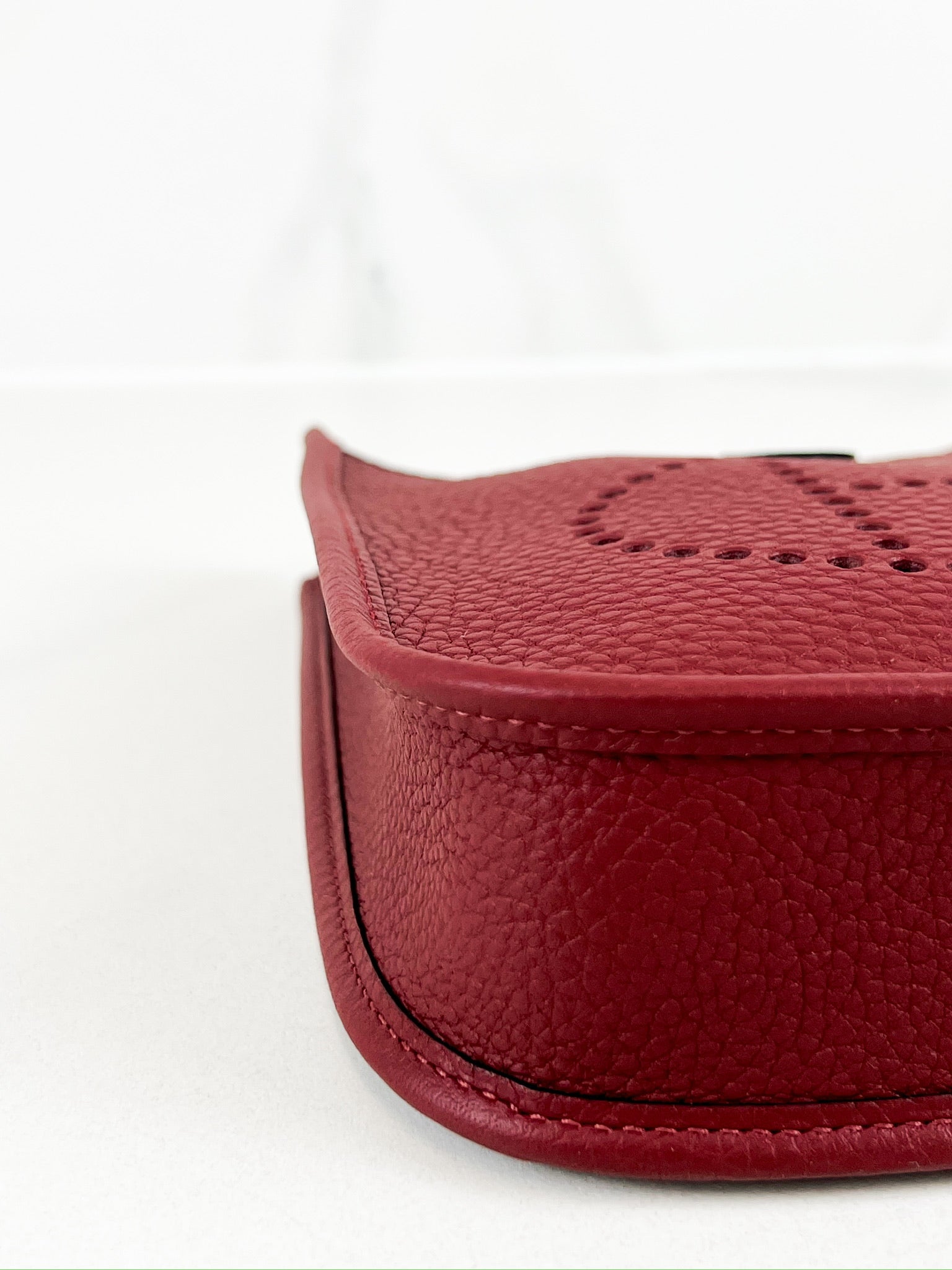 Hermes 16 Mini Evelyne in Rouge