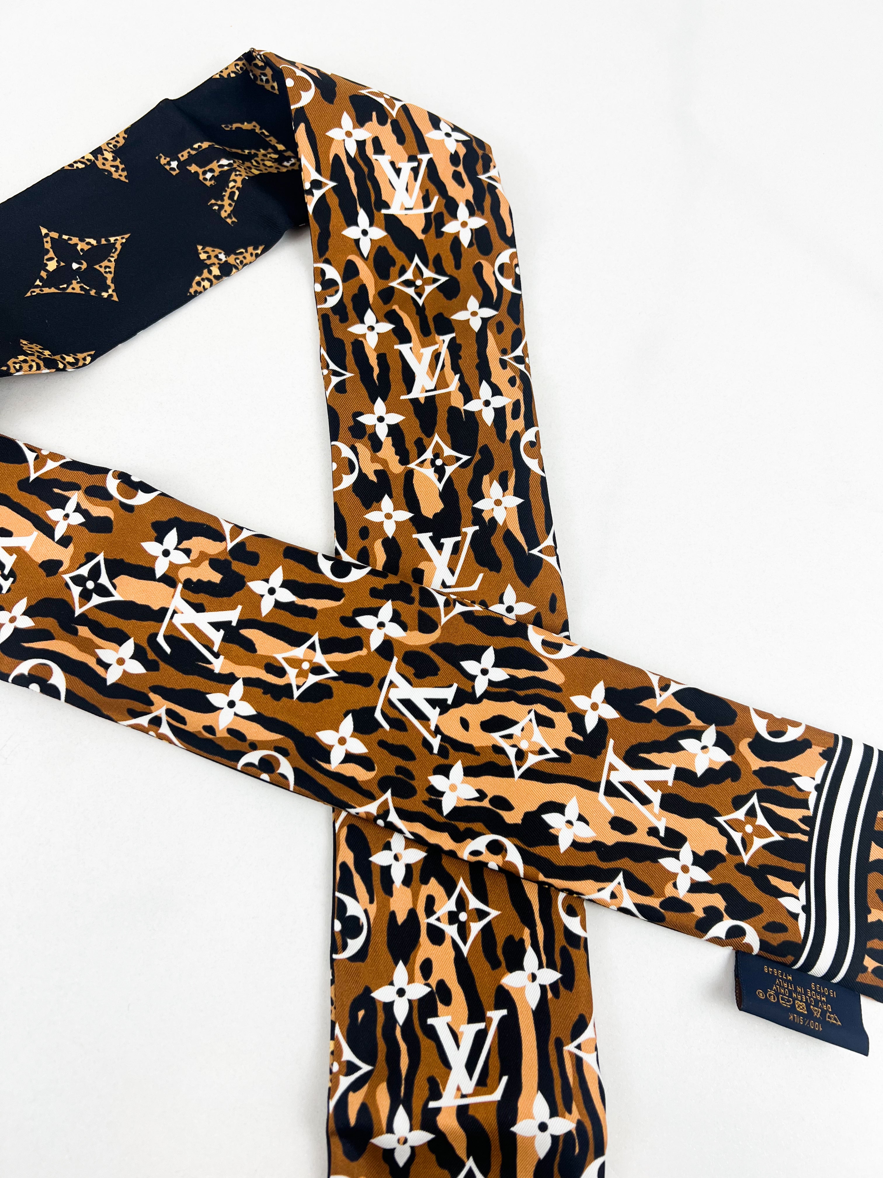 Louis Vuitton Twilly in Monogram Giant Jungle Bandeau