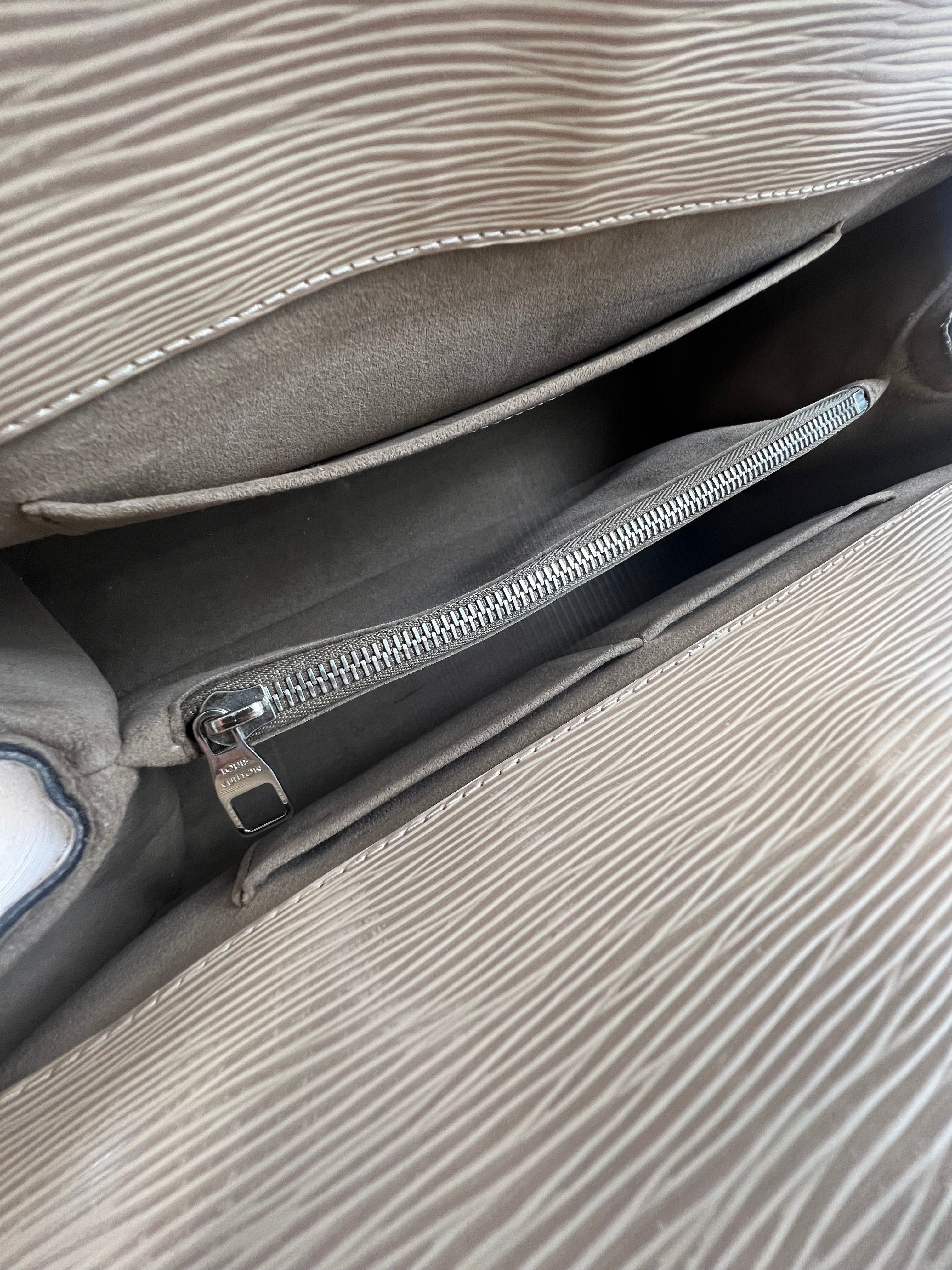 Louis Vuitton Marly MM Bag in Dune Epi Leather