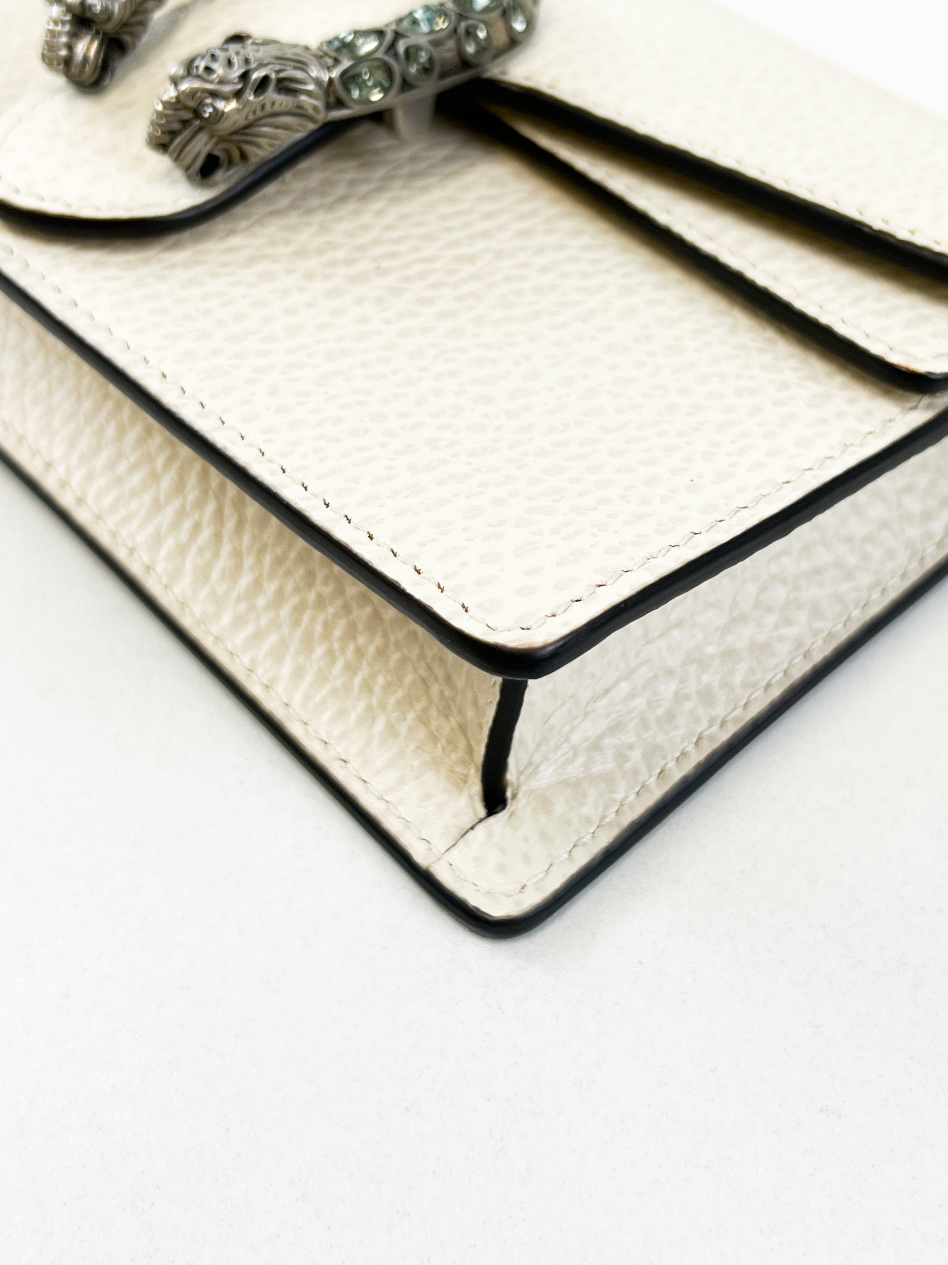 Gucci Dionysus White Super Mini Bag