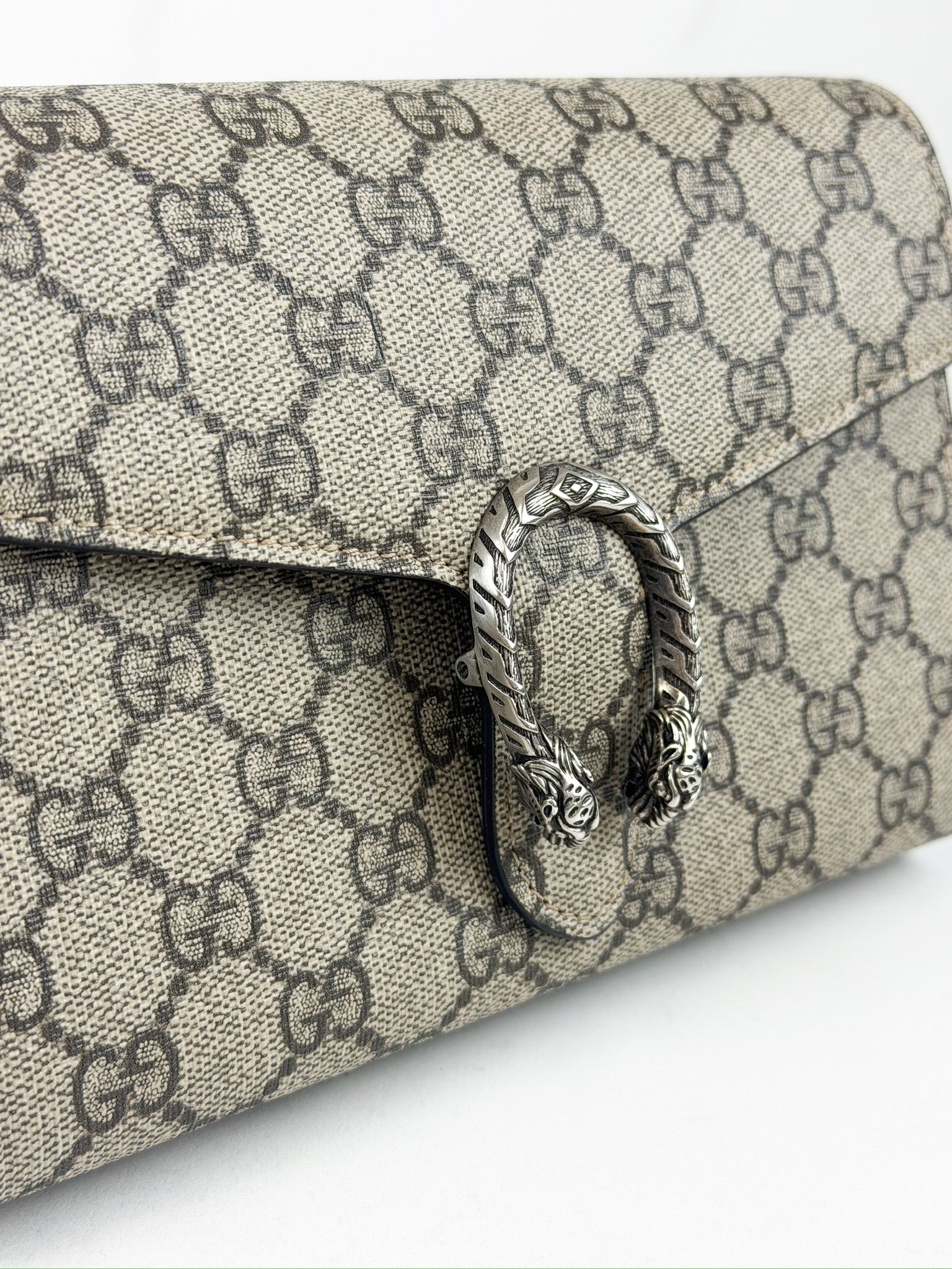 Gucci Dionysus GG Supreme Chain Wallet