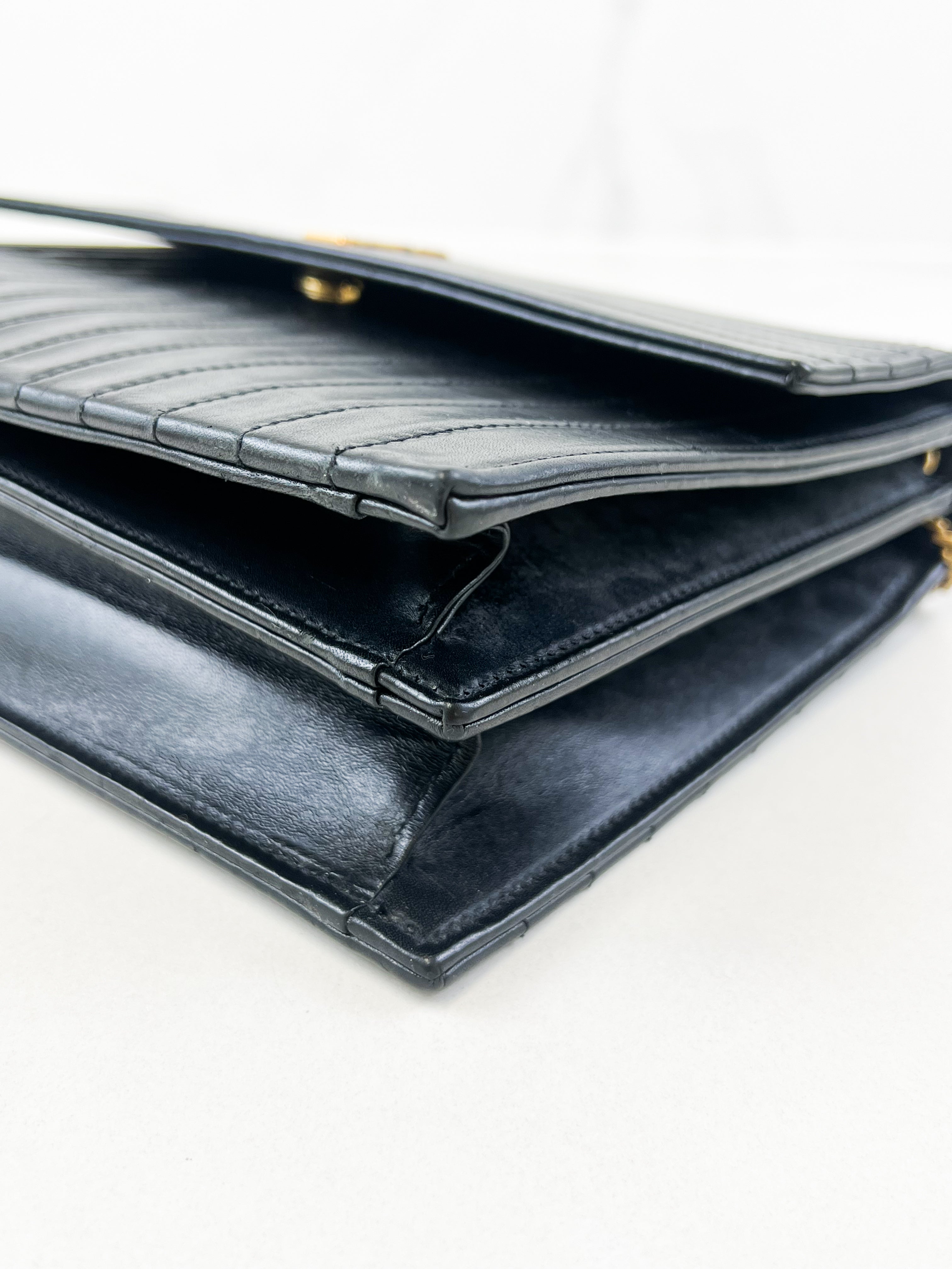 Saint Laurent Black Quilted Leather Victoire Chain Bag