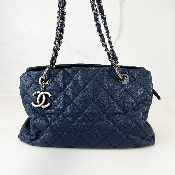 Chanel Grand Shopping Leather Tote