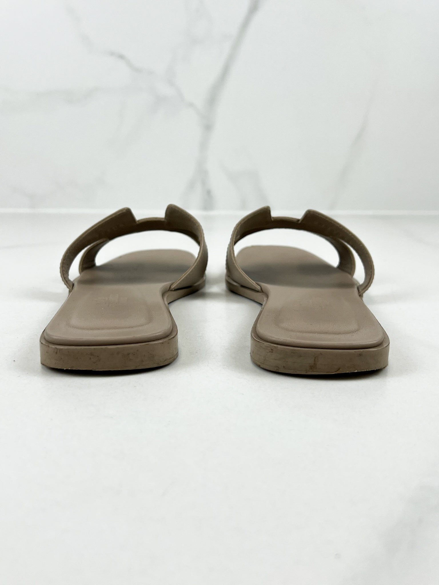 Hermes Oran Sandal in Beige Epson Calfskin Size 37