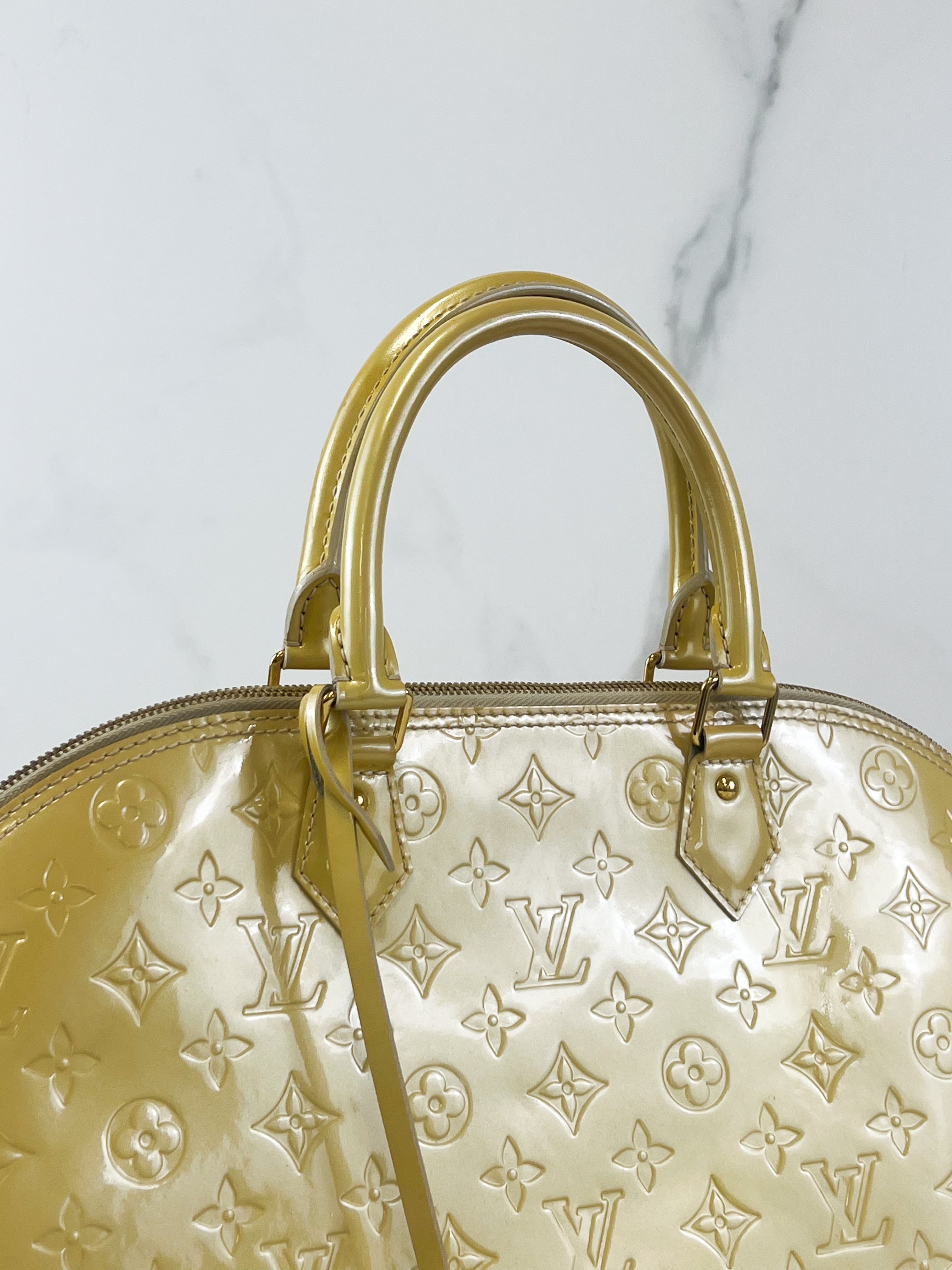 Louis Vuitton Alma GM in Vernis Leather