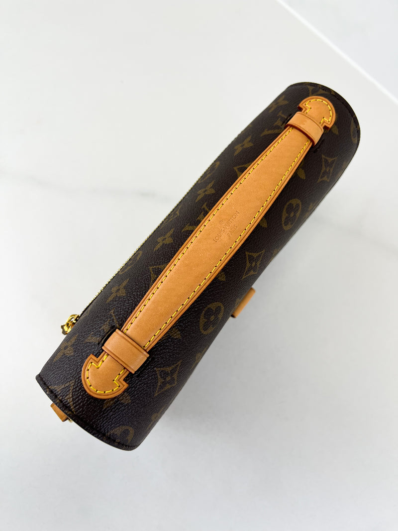 Louis Vuitton Monogram Canvas Pochette Metis
