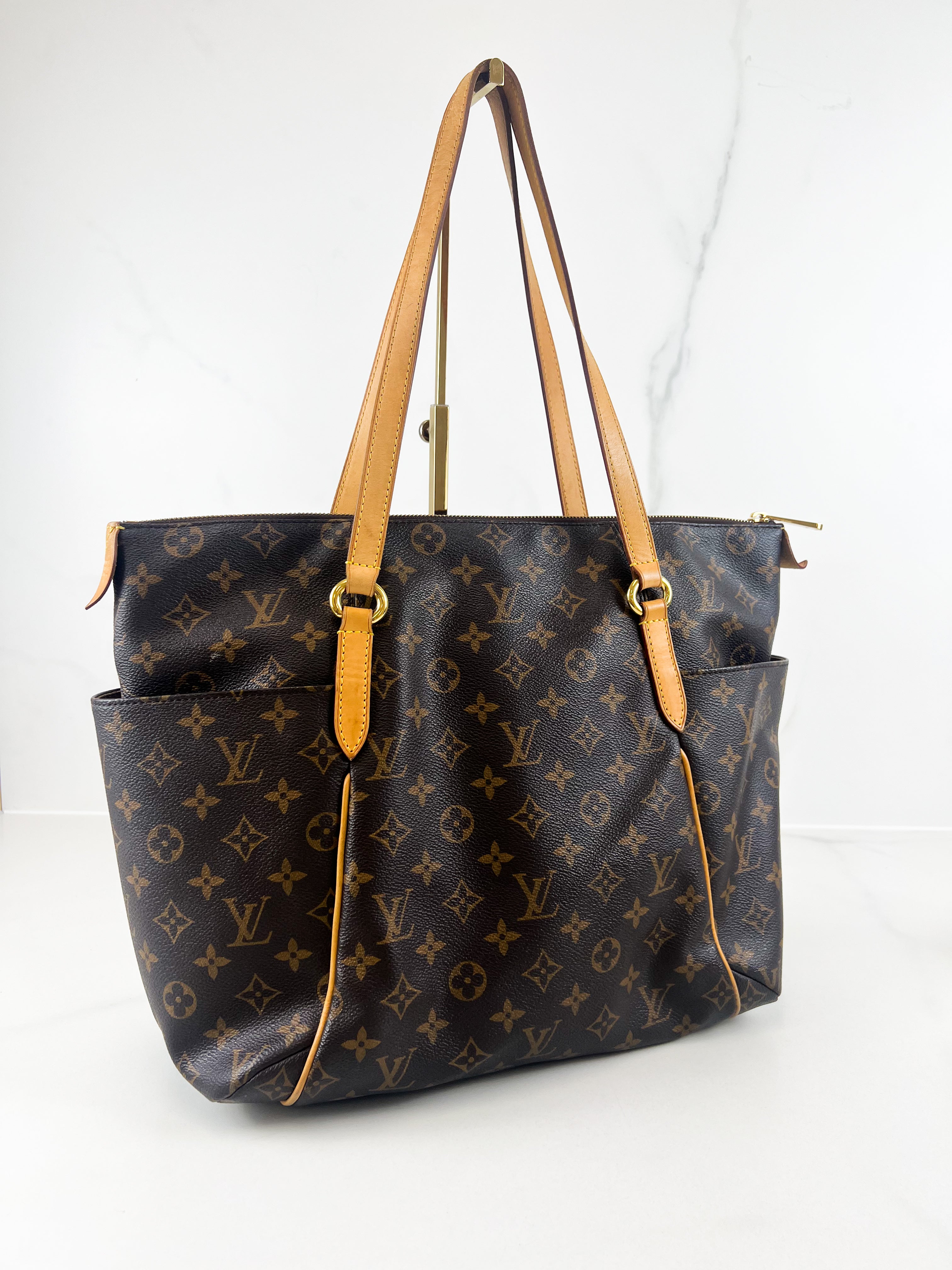 Louis Vuitton Monogram Totally MM