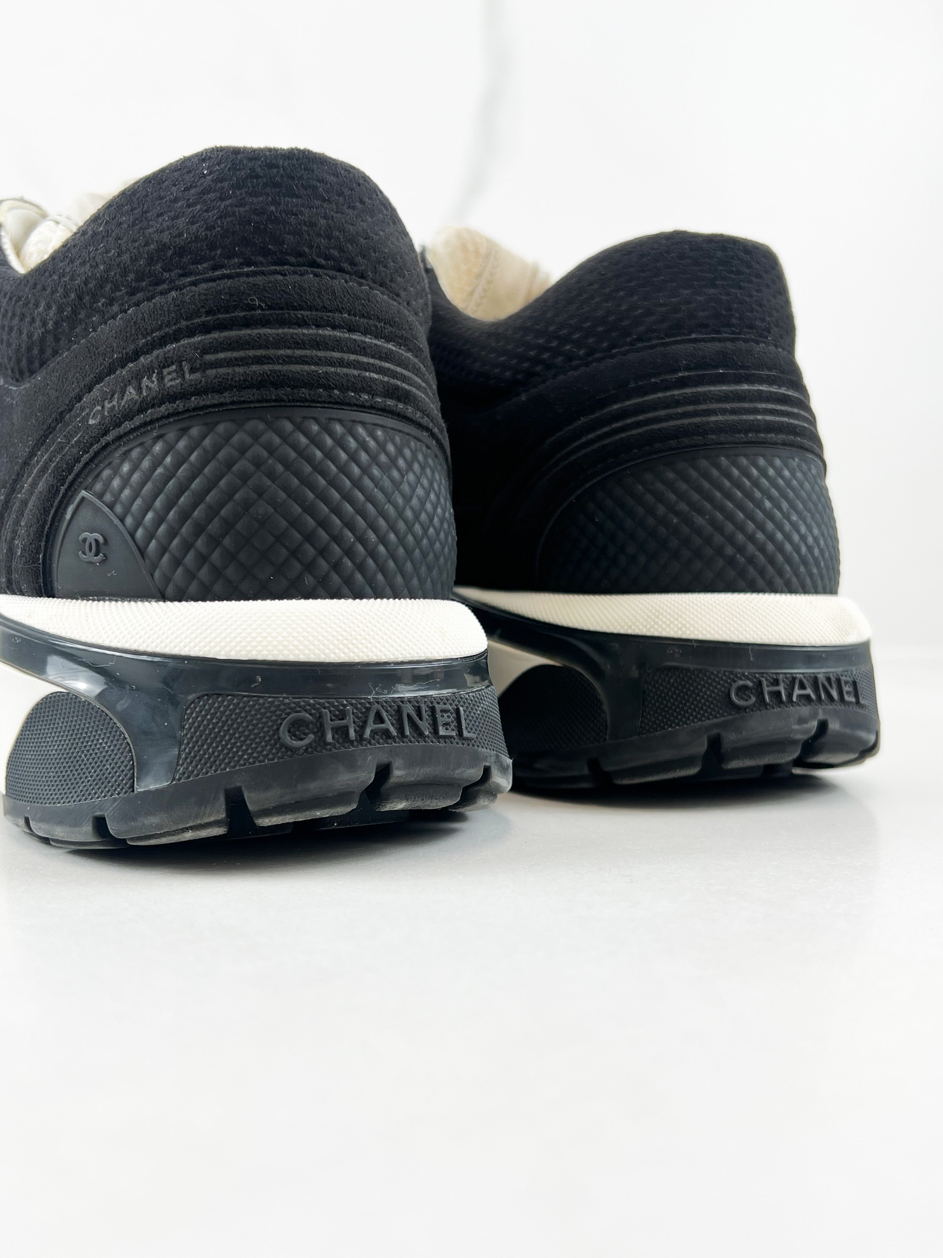 Chanel CC Velvet Calfskin & Mixed Fibers Sneaker Size 39