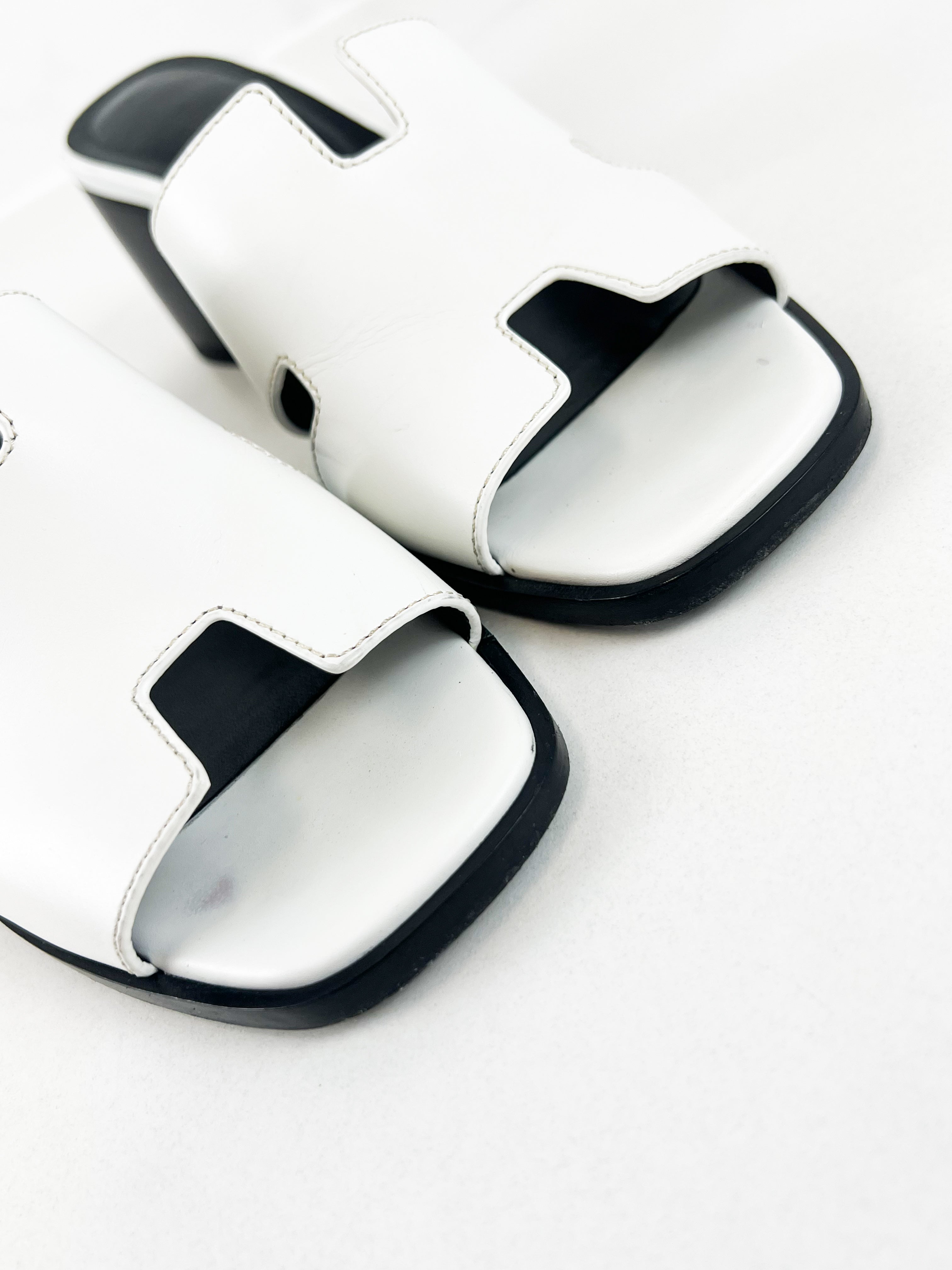 Hermes Helia Heel in White Size 39