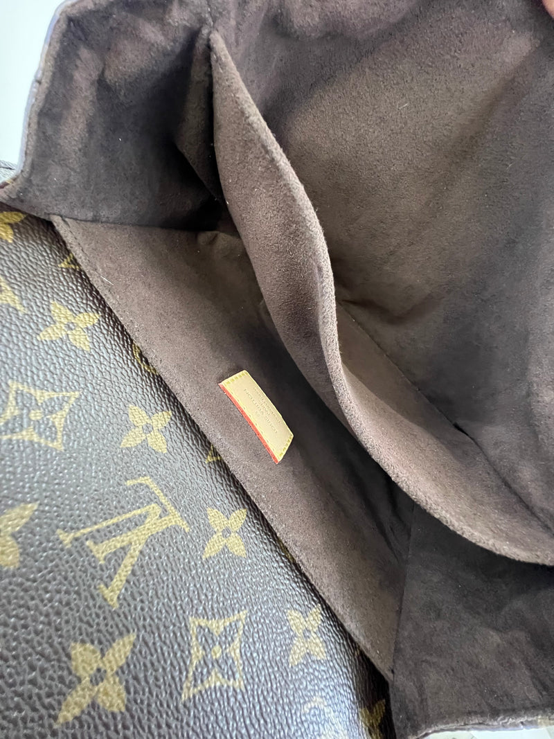 Louis Vuitton Monogram Canvas Pochette Metis