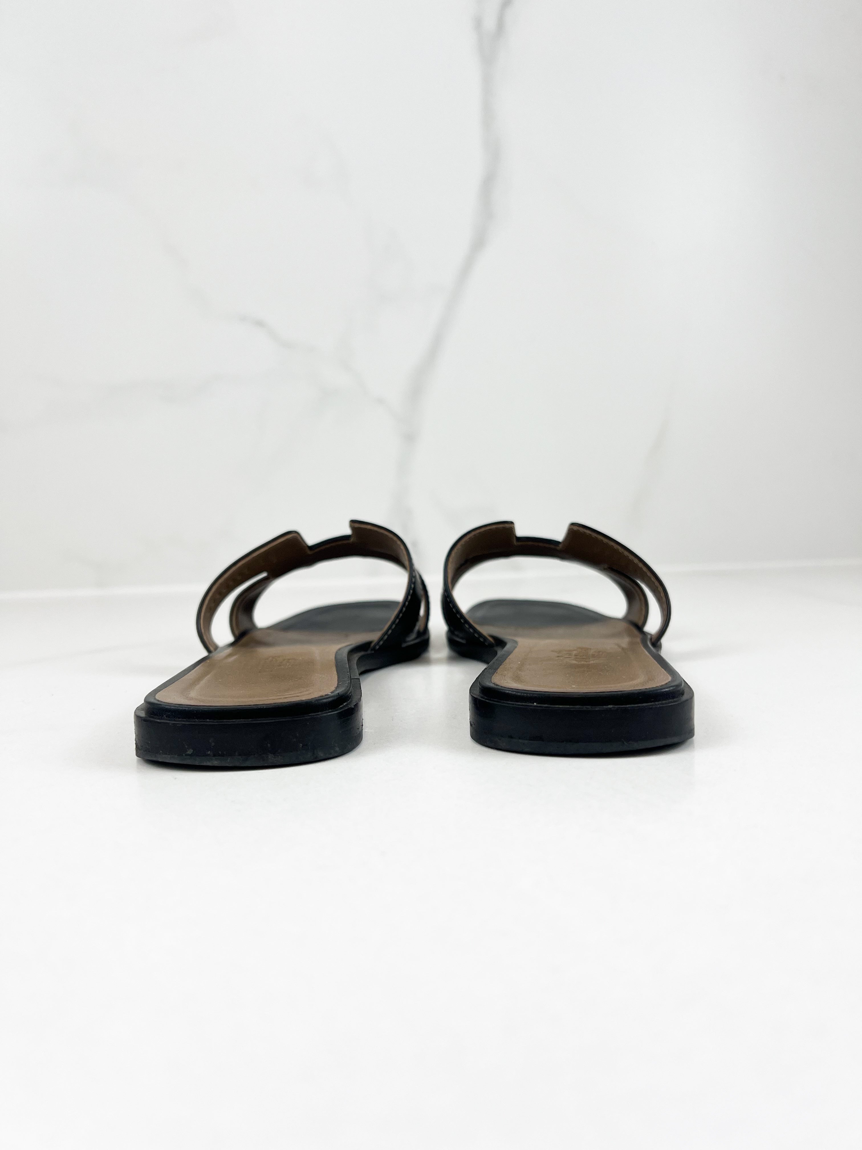 Hermes Oran Sandals in Noir Size 37